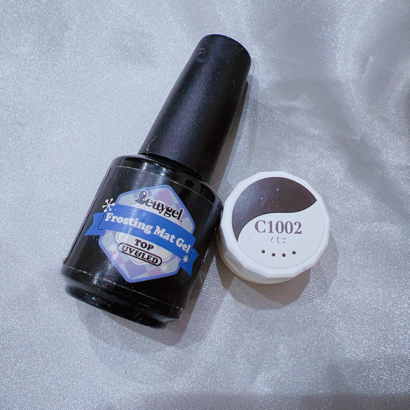 なかやまちえこ on LIPS 「マットブラック🪄⠀⠀@licaxxx1⠀#nail#nails..」(2枚目)