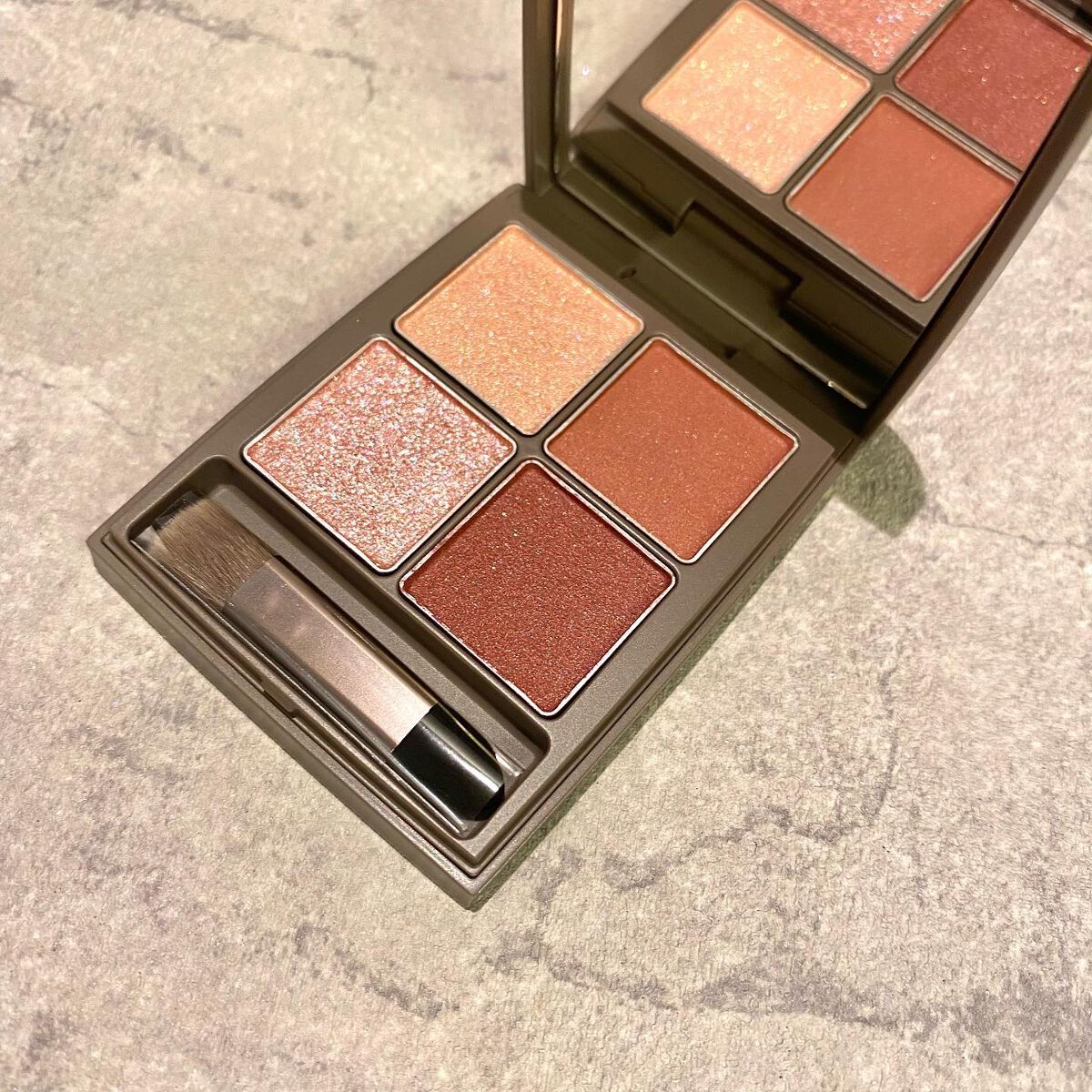 オブスキュア テンプテイション アイシャドウパレット 01 ラプソディー ローズ/RMK/アイシャドウパレットを使ったクチコミ（2枚目）