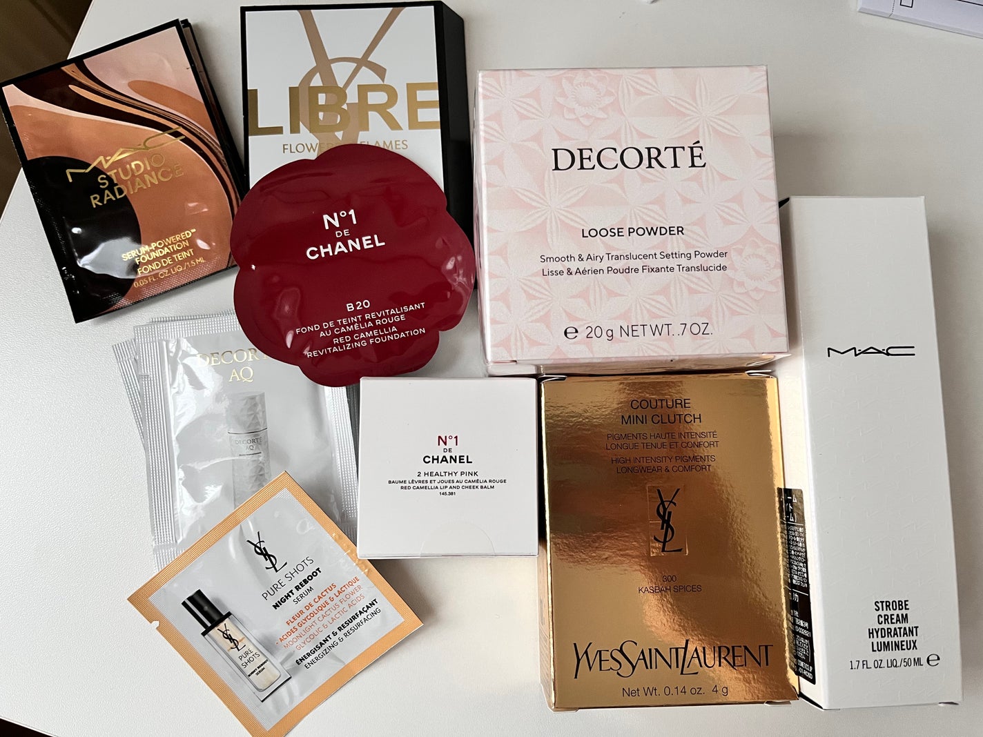 リップ&チーク ボーム N°1 ドゥ シャネル/CHANEL/口紅を使ったクチコミ(2枚目)