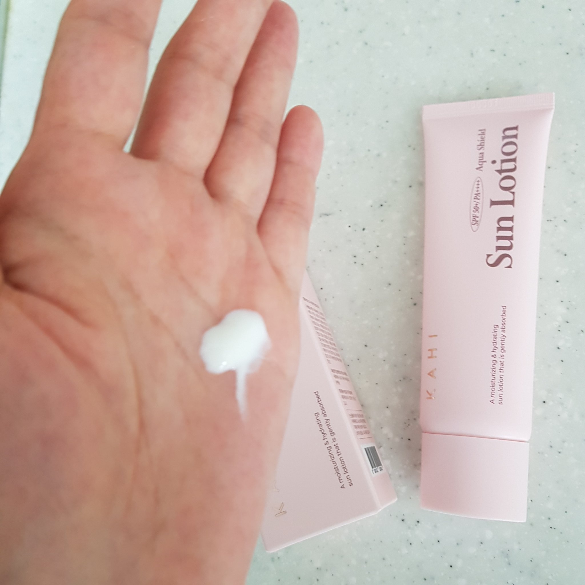 アクアシールド日焼け止めローション/KAHI/日焼け止めローションを使ったクチコミ（2枚目）