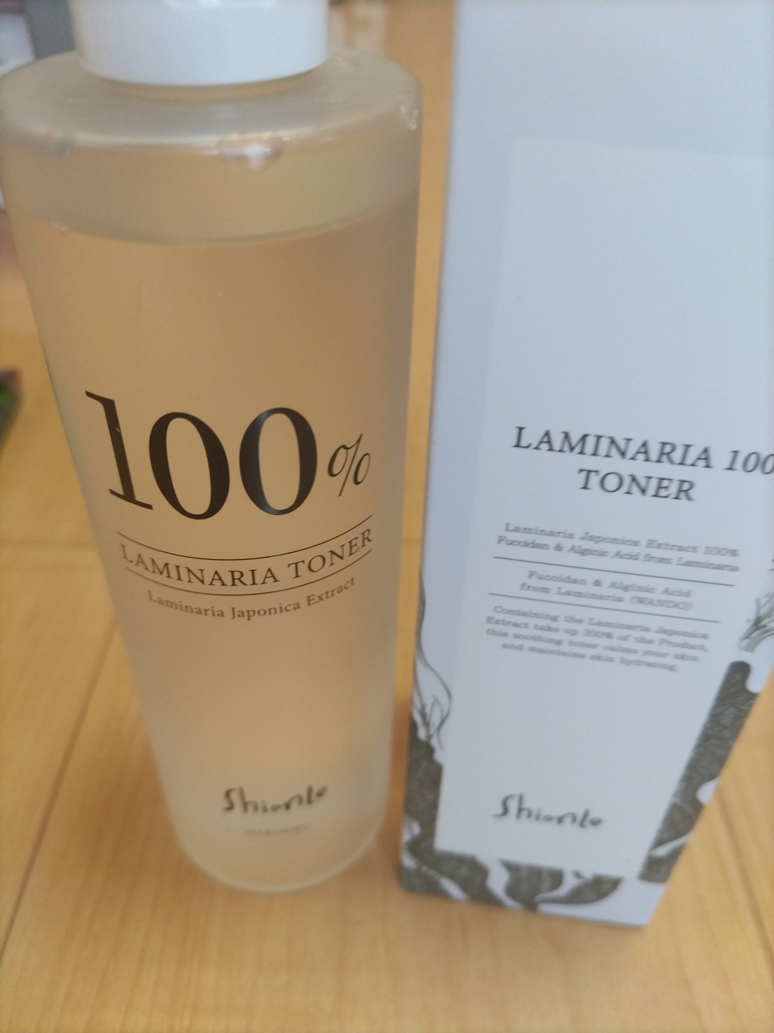 　
年齢をカバーするだけのビューティーではなく、自分らしさを表現する健康的な美しさを追求する、韓国コスメブランド「ションリ」。
自然由来のピュアでクリーンな原料をベースにした、スキンケアアイテムからメイクアイテムまでを展開している、現地でも