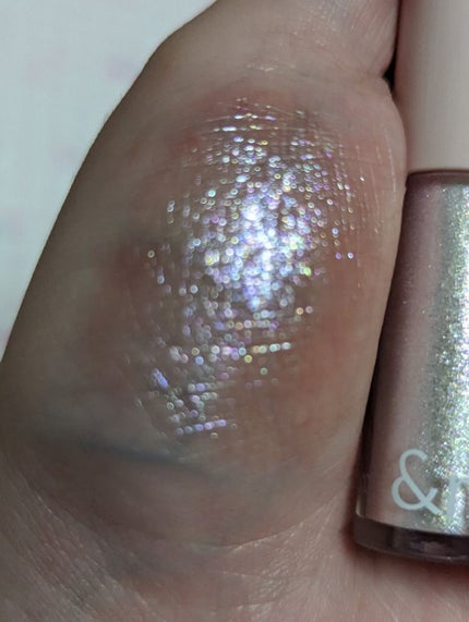 アンドバイロムアンド グラッシーアイグリッター/&nd by rom&nd/グリッターを使ったクチコミ(4枚目)