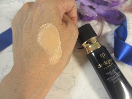 クレ・ド・ポー ボーテ タンクレームエクラn/クレ・ド・ポー ボーテ/クリーム・エマルジョンファンデーションを使ったクチコミ(5枚目)