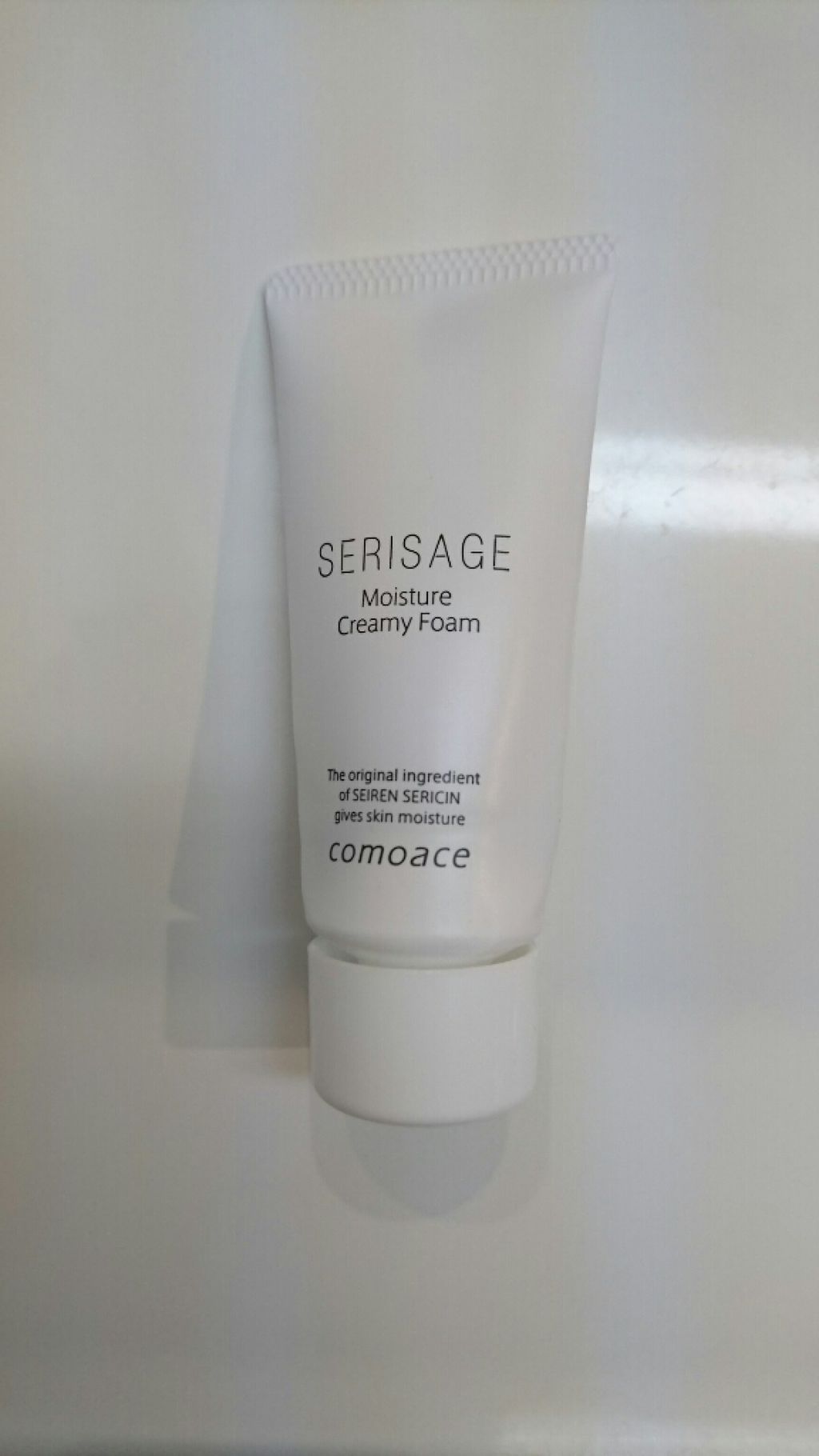 ☆コモエース化粧品  
   セリサージュ モイスチャークリーミーフォーム

美白ラインの洗顔フォームです。

セリシン入りの化粧品は昔からのお気に入りで、お陰さまでシワ&シミのないお肌が維持できています。

まとめ買いしたときに、もらった