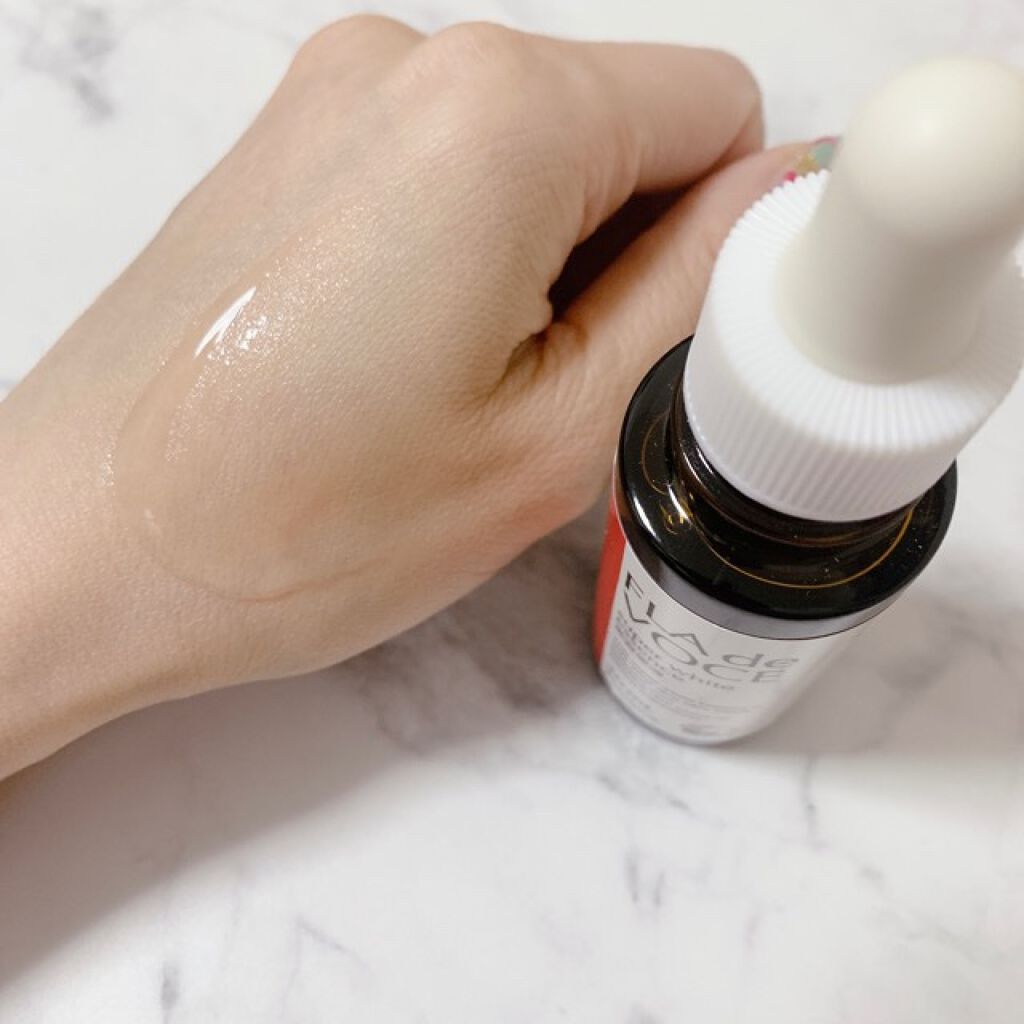 FLA de VOCE スーパーホワイト 美容原液のクチコミ「根本からの透明白肌を追求した新しい考えの美容原液、スーパーホワイト美容原液を使ってみたよ。

.....」（3枚目）