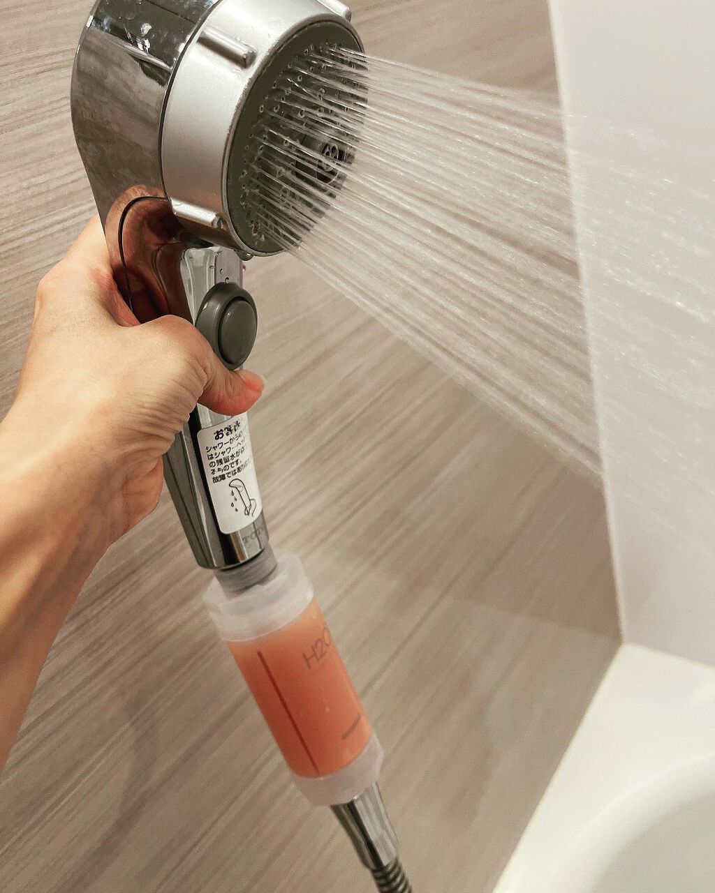 フォロバ100‼️インスタから投稿 on LIPS 「自宅のシャワーにつけるだけ!韓国で大人気シャワーフィルターがめ..」(1枚目)