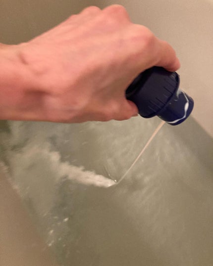 濃厚しっとり入浴液 ホワイトフローラルの香り/薬用ソフレ/保湿系入浴剤を使ったクチコミ(5枚目)