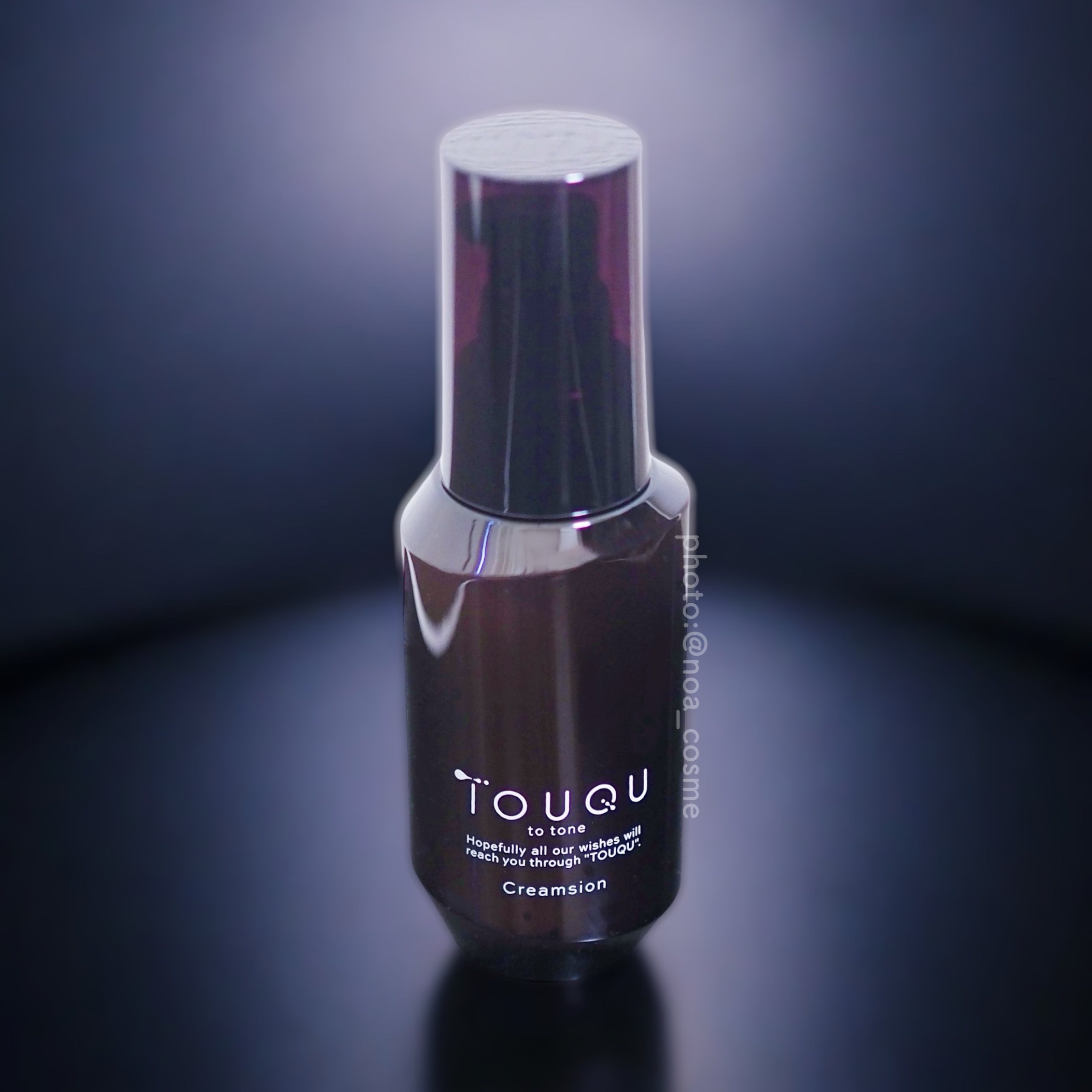 TOUQU to tone　クリムジョン
80g     6,050円（税込）

こちらは「うるおいバリア」＋「エイジングケア※」を両立した、角質層を守りととのえるクリームのような保湿液。

べたつきや重いテクスチャーが苦手な方におすすめの