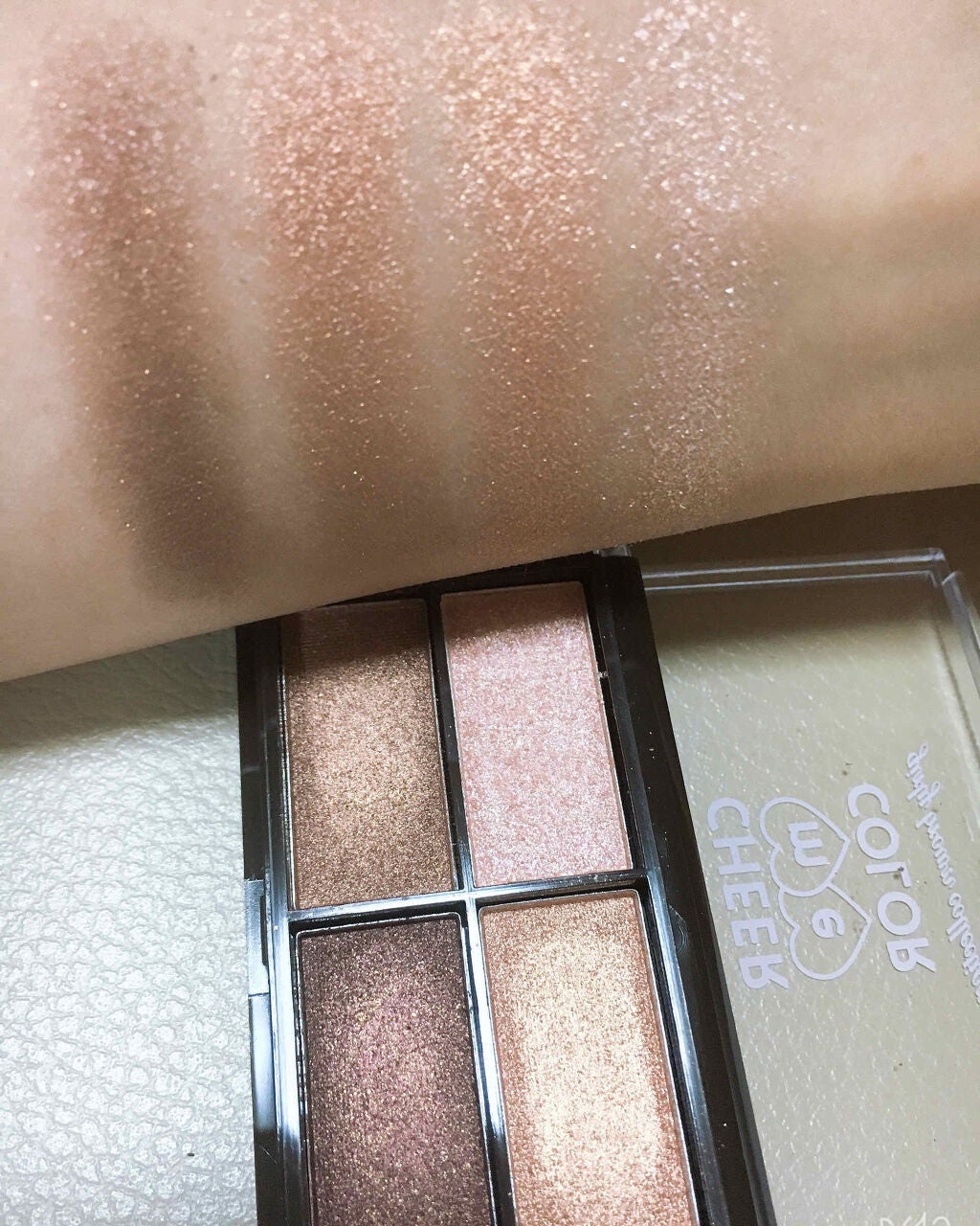 CHEER me COLOR アイシャドウ/セリア/アイシャドウパレットを使ったクチコミ(2枚目)