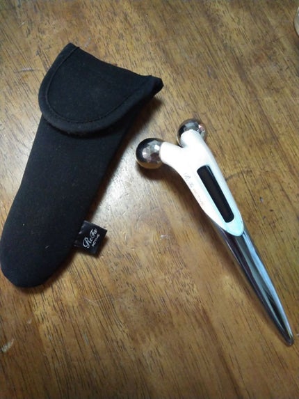 ReFa ReFa ACTIVEのクチコミ「肌に吸い付く感じで持ち上げ、血行が良くなります。マッサージ器具としても優秀だと思います。
とて.....」(1枚目)