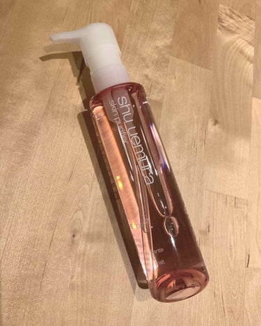 shu uemura
sakura refreshing cleaning oil(フレッシュサクラクレンジングオイル)

クレンジングオイルは乾燥肌には不向きていう概念をこっぱみじんにしてくれました💣