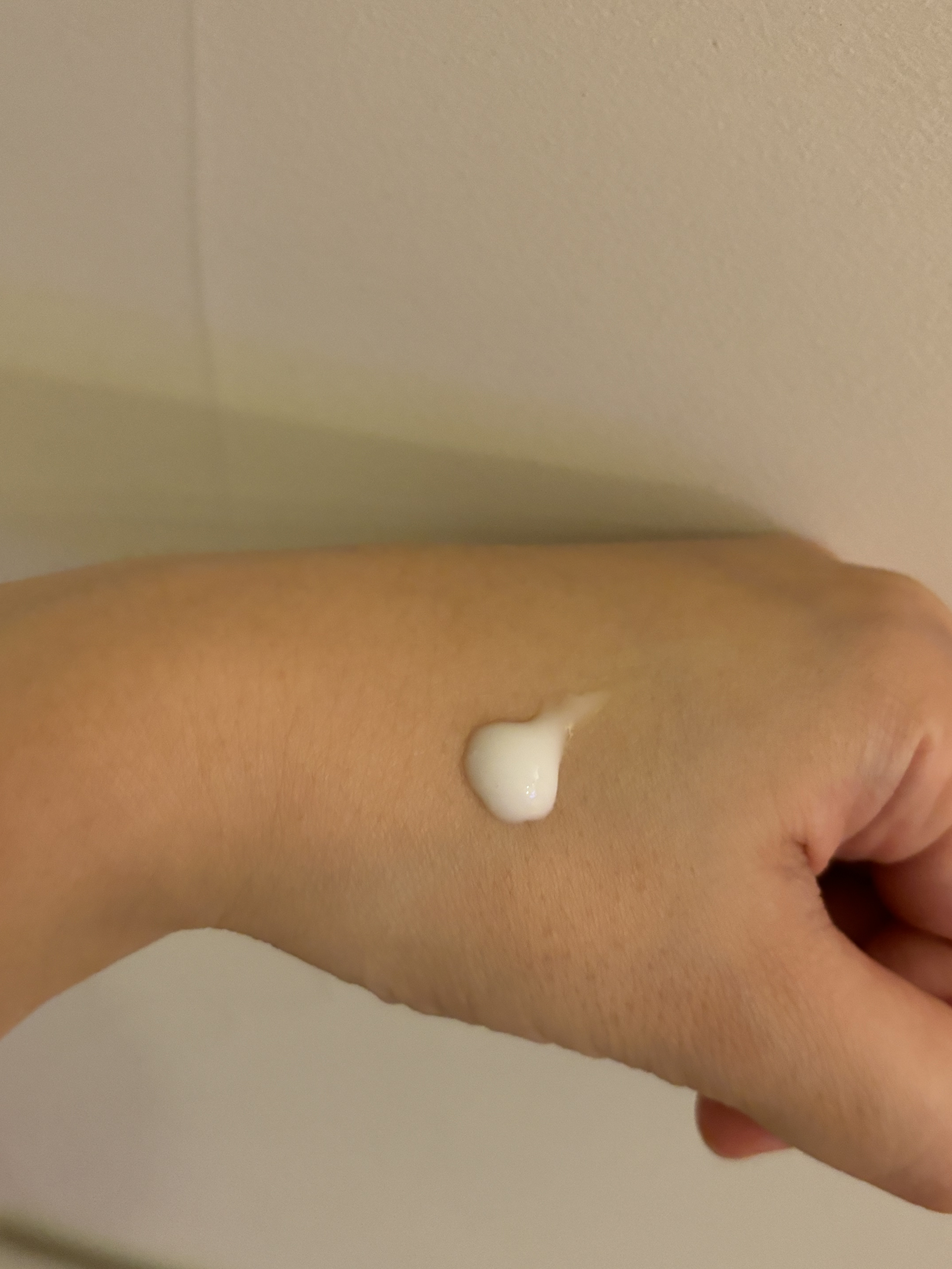 ニベア リペアエキスパート 薬用エクストラボディミルク 超乾燥肌用/ニベア/ボディミルクを使ったクチコミ（3枚目）