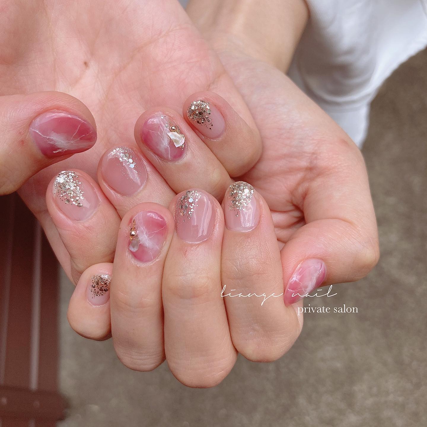 #ネイル,#夏ネイル,#大人ニュアンスネイル,#ニュアンスネイル,#ジェルネイル,#ミラーネイル,#シェルネイル,#オフィスネイルのネイルデザイン