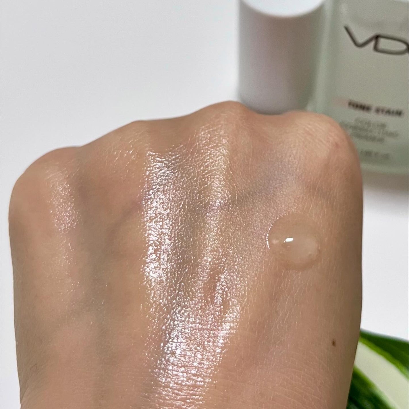 トーンステインカラーコレクティングプライマー/VDL/化粧下地を使ったクチコミ(5枚目)