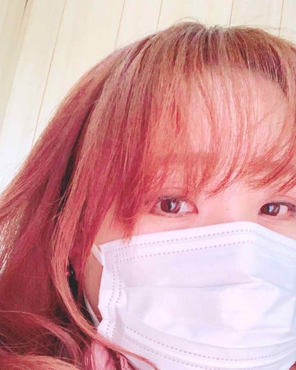 リサ・ラーソン♡クッションファンデマニア on LIPS 「今朝、ちとだけ、目が早く覚めて、、、見たら、一晩で?え?一気に..」(4枚目)