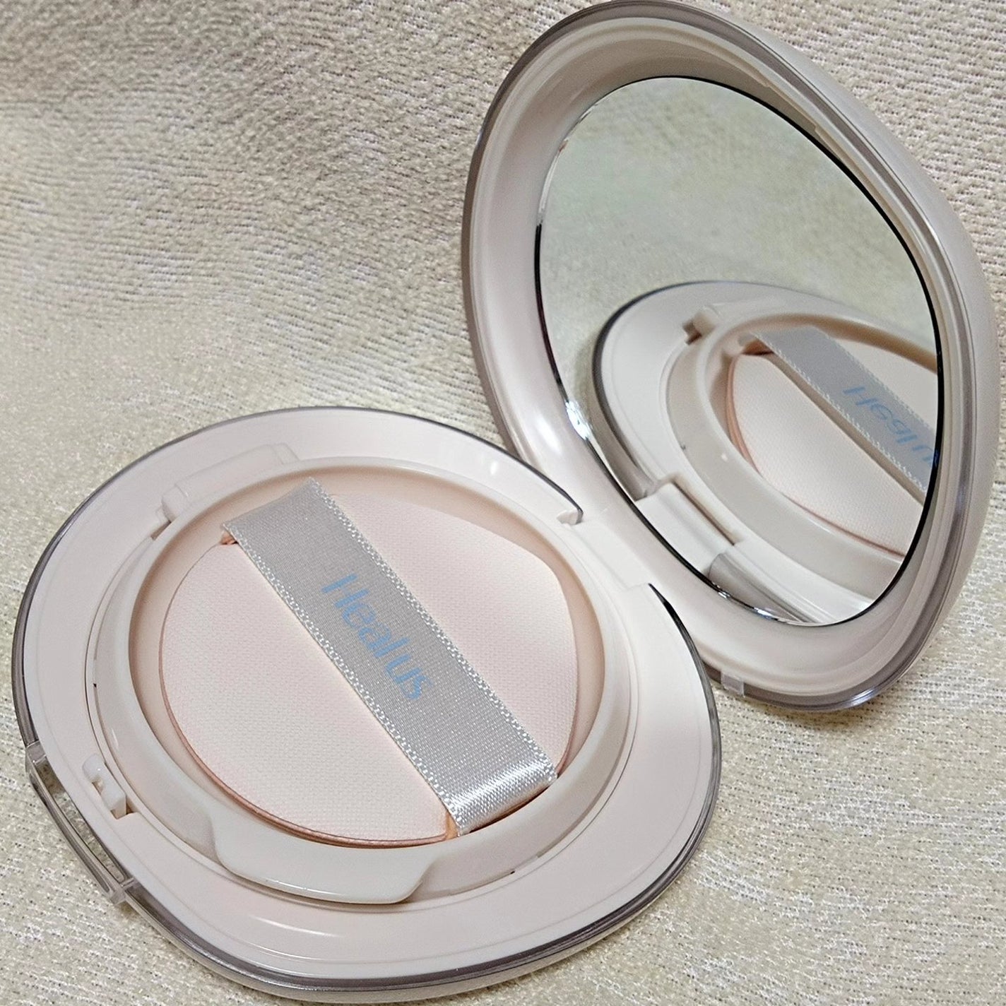 ブリージンググロークッション/Healus/クッションファンデーションを使ったクチコミ(3枚目)