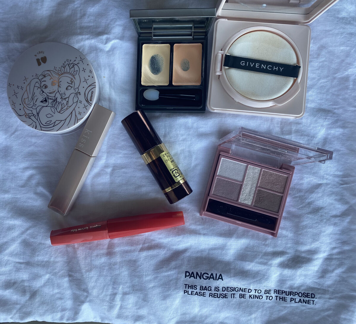 ランタンポレル ブロッサム クリーム コンパクト/GIVENCHY/化粧下地を使ったクチコミ（2枚目）