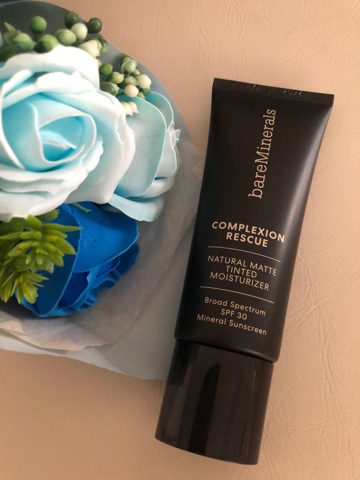 CR ナチュラル マット モイスチャライザー/bareMinerals/クリーム・エマルジョンファンデーションを使ったクチコミ(2枚目)
