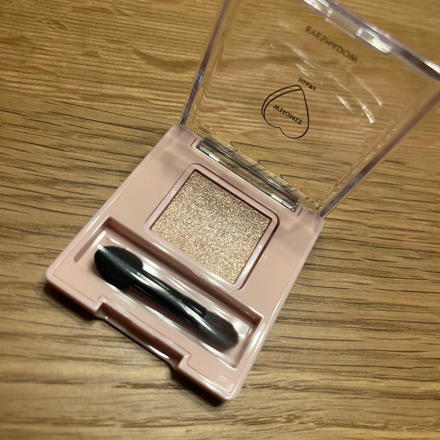 フーミー シングルラメシャドウ/WHOMEE/単色アイシャドウを使ったクチコミ(1枚目)