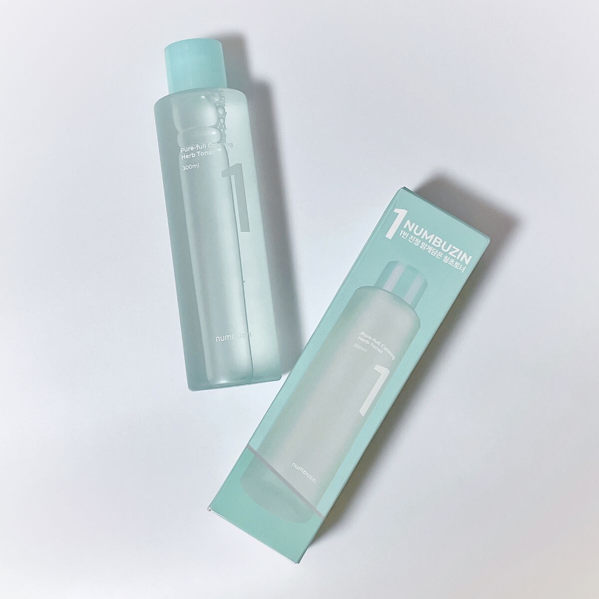 みほ on LIPS 「numbuzin(ナンバーズイン)青草たっぷり93%整肌トナー..」(1枚目)