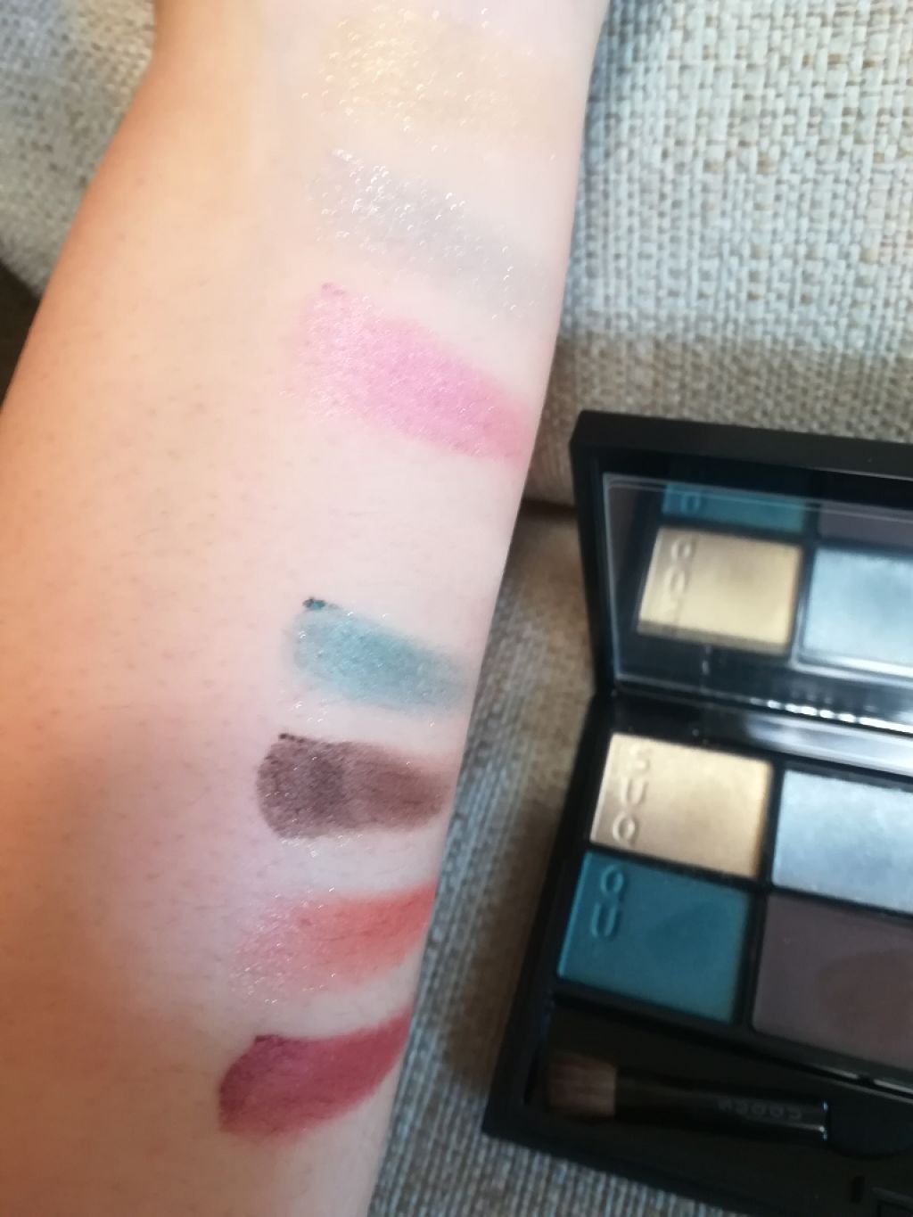 2018 クリスマス アイシャドウ コンパクト/SUQQU/アイシャドウパレットを使ったクチコミ（3枚目）