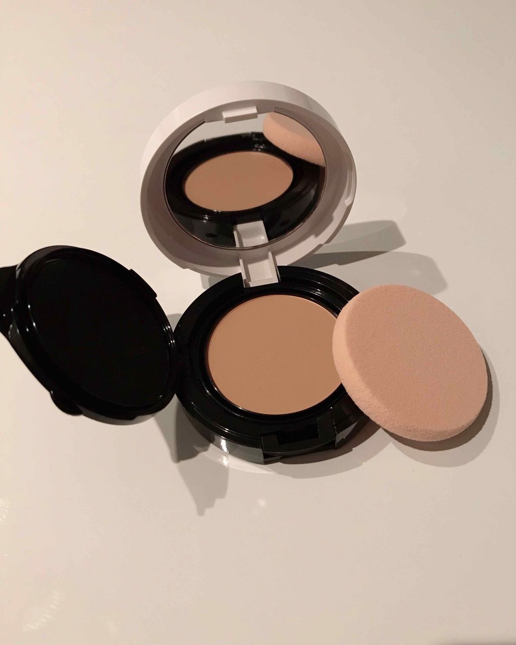 レアペイントファンデーション 04 やや濃いめの肌/KATE/クリーム・エマルジョンファンデーションを使ったクチコミ（2枚目）