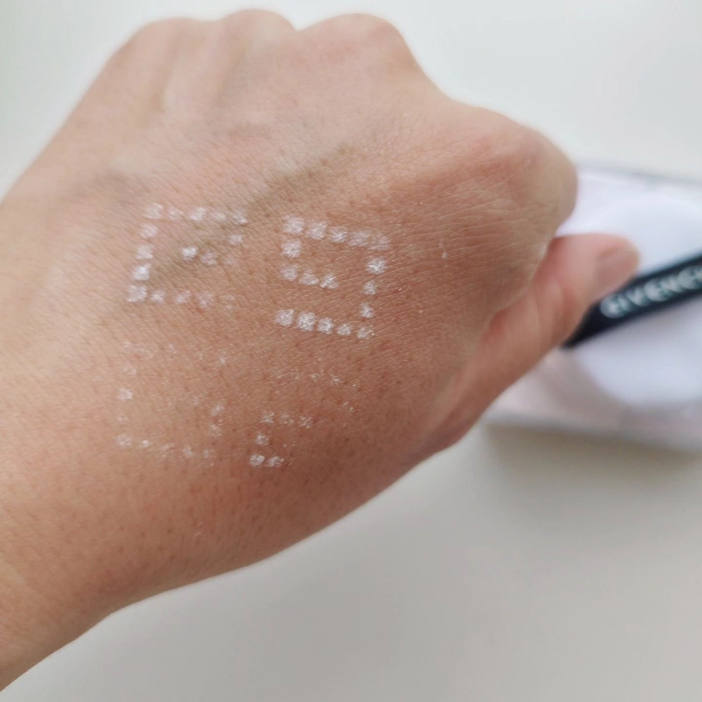 プリズム・リーブル/GIVENCHY/ルースパウダーを使ったクチコミ(4枚目)