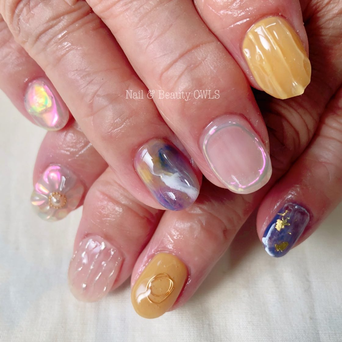 ぴよこれいと  あうるす on LIPS 「正解があるようでない無いようであるニュアンスネイル10本一つと..」(1枚目)