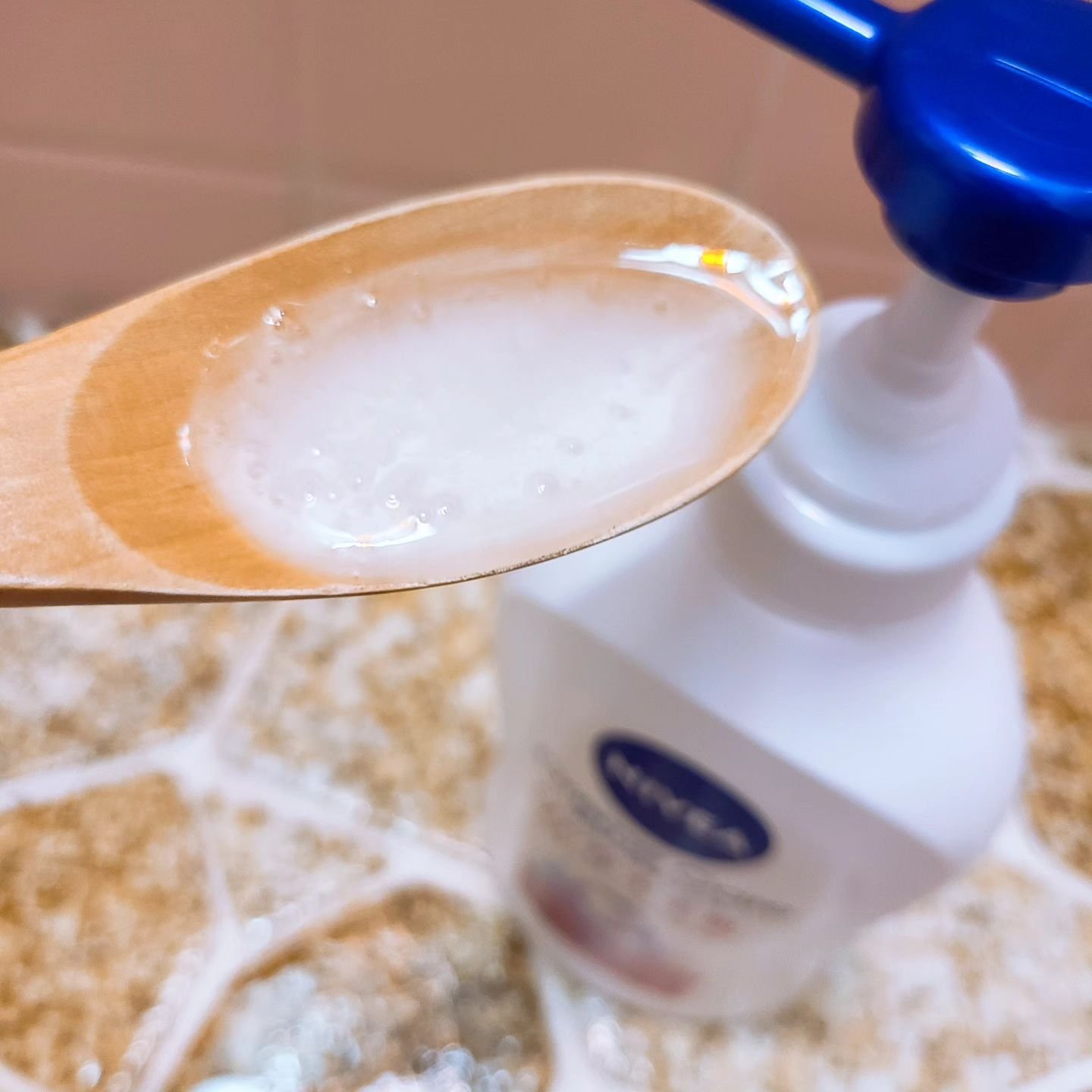 クリームケア ボディウォッシュ W保水美肌 リラクシングソープの香り/ニベア/ボディソープを使ったクチコミ（3枚目）