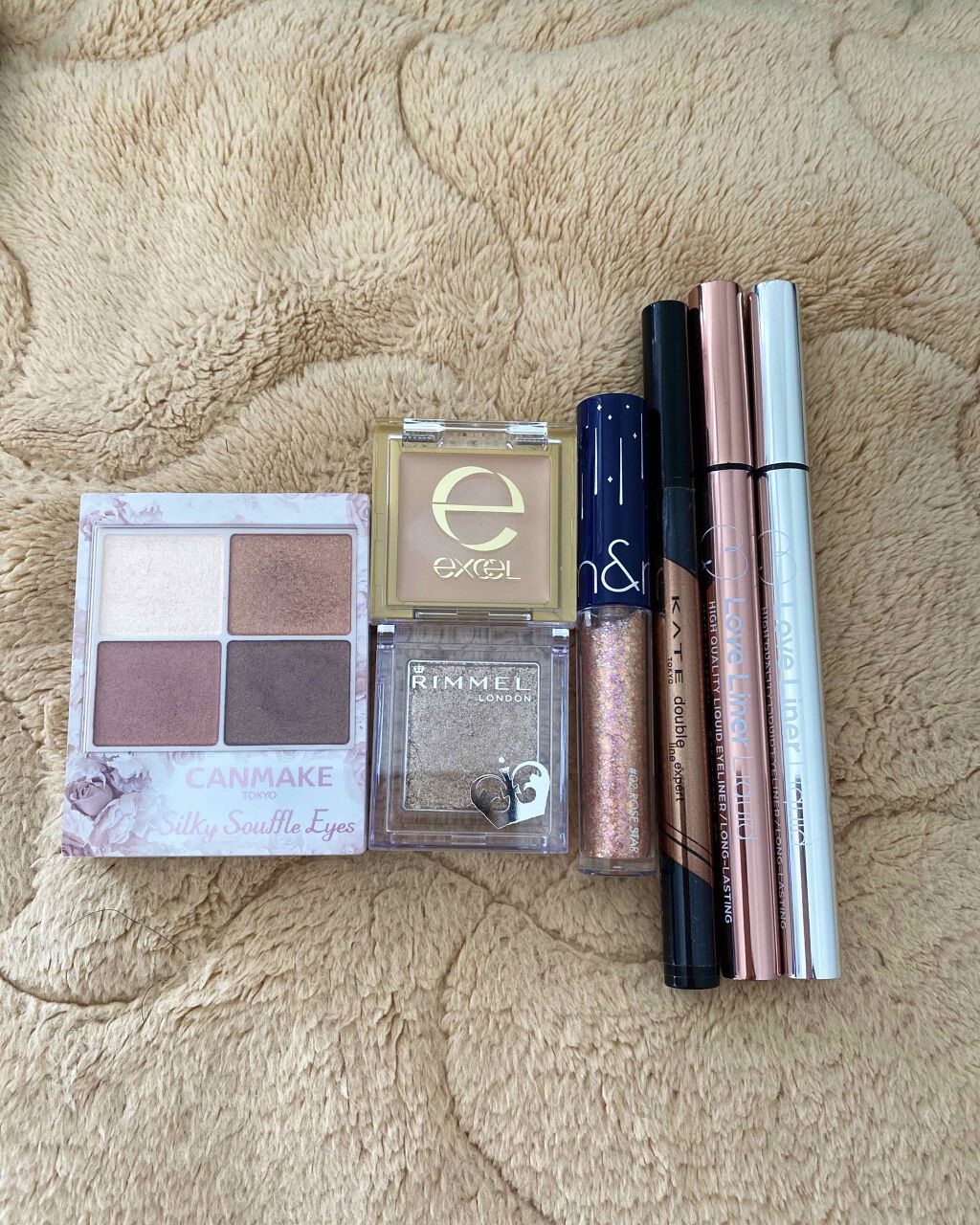 プリズム パウダーアイカラー/リンメル ロンドン/単色アイシャドウを使ったクチコミ(1枚目)