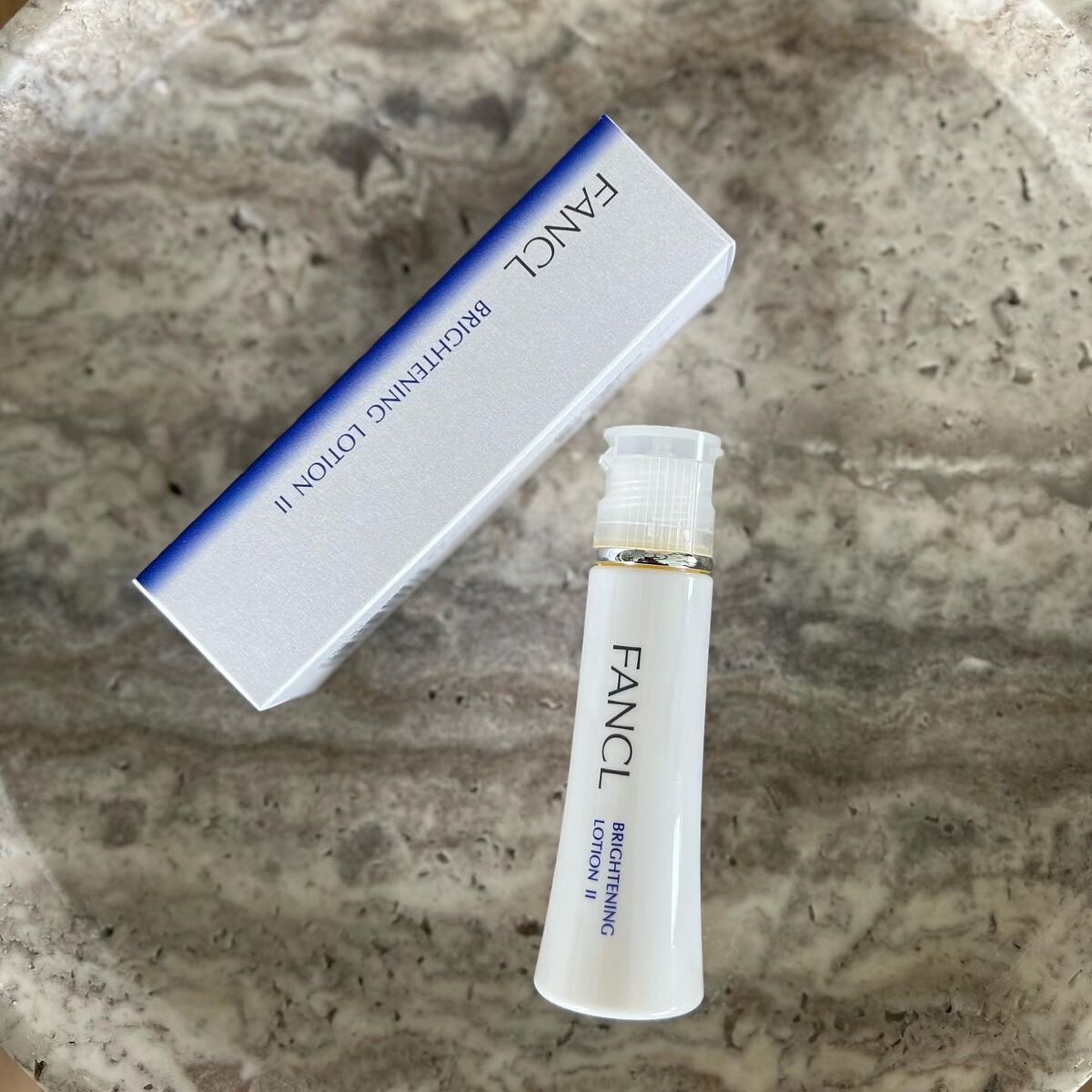 Miwa Kamise on LIPS 「シミ・くすみ※・肌あれにアプローチ☆//新発売ブライトニング化..」(2枚目)