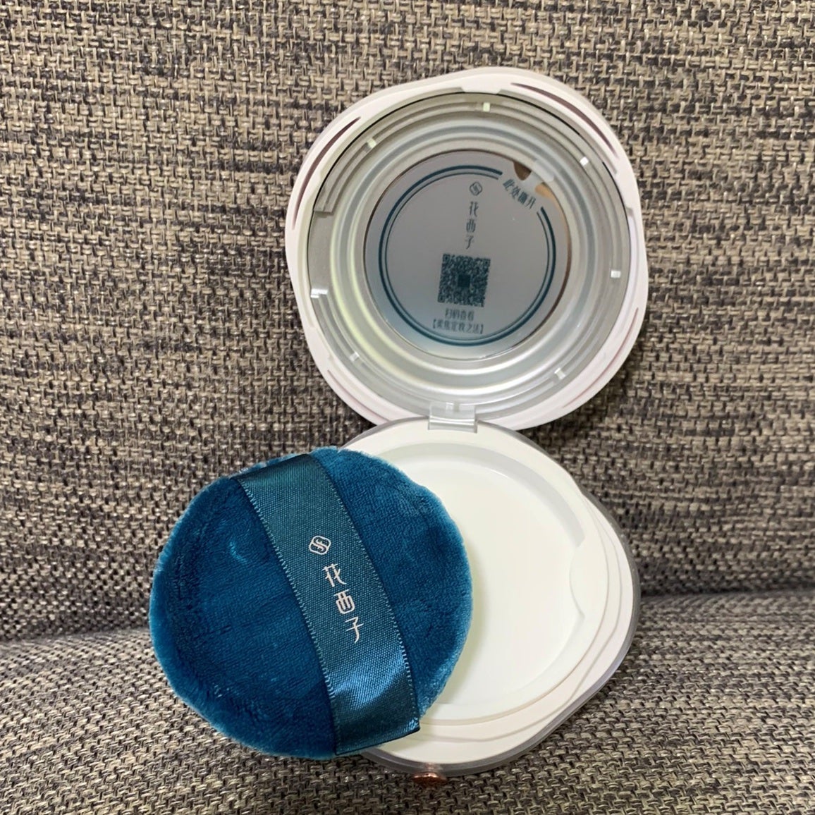 玉養桃花 ルースパウダー/花西子/ルースパウダーを使ったクチコミ(2枚目)