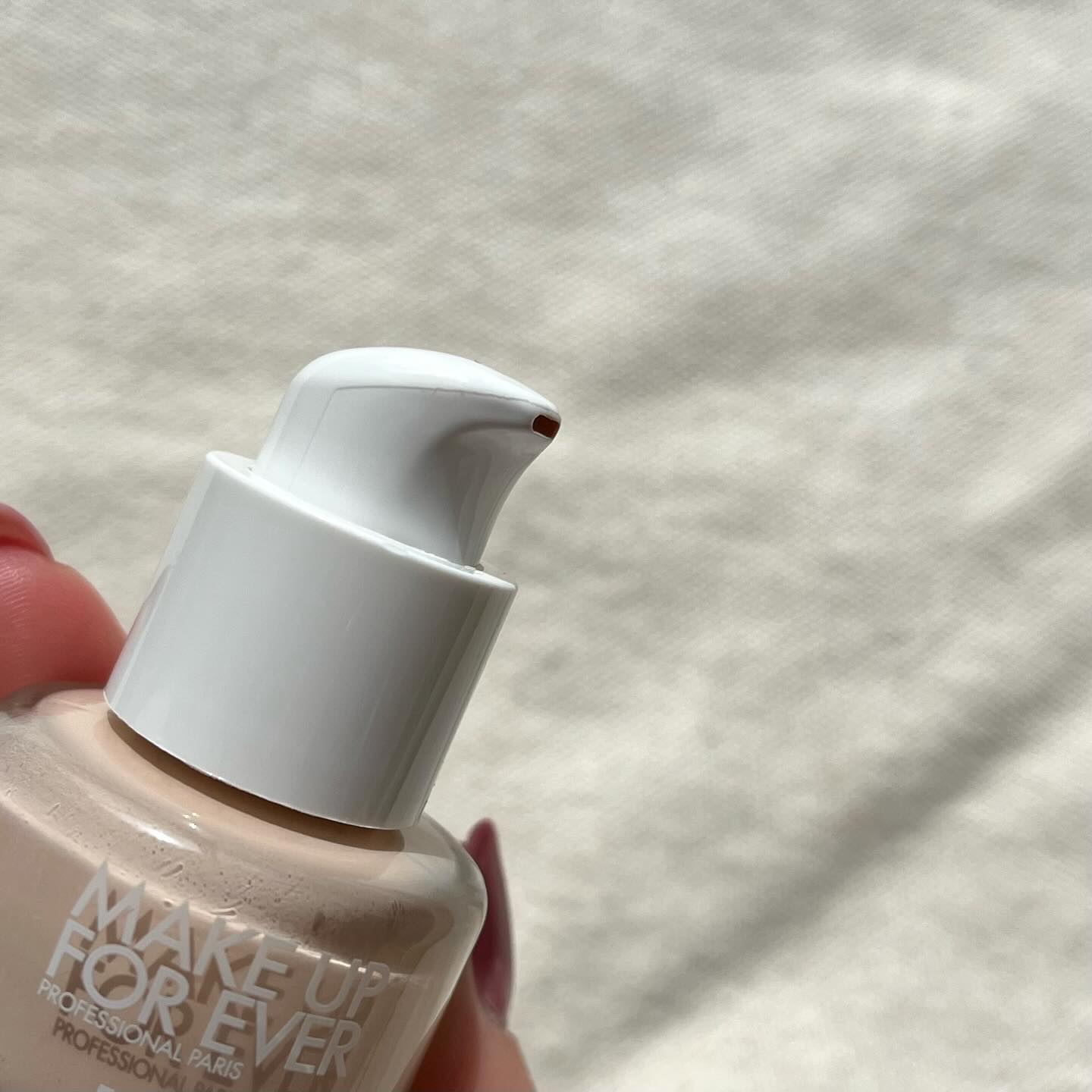 HDスキン ハイドラ グロウ ファンデーション 1N00 アラバスター/MAKE UP FOR EVER/リキッドファンデーションを使ったクチコミ（2枚目）