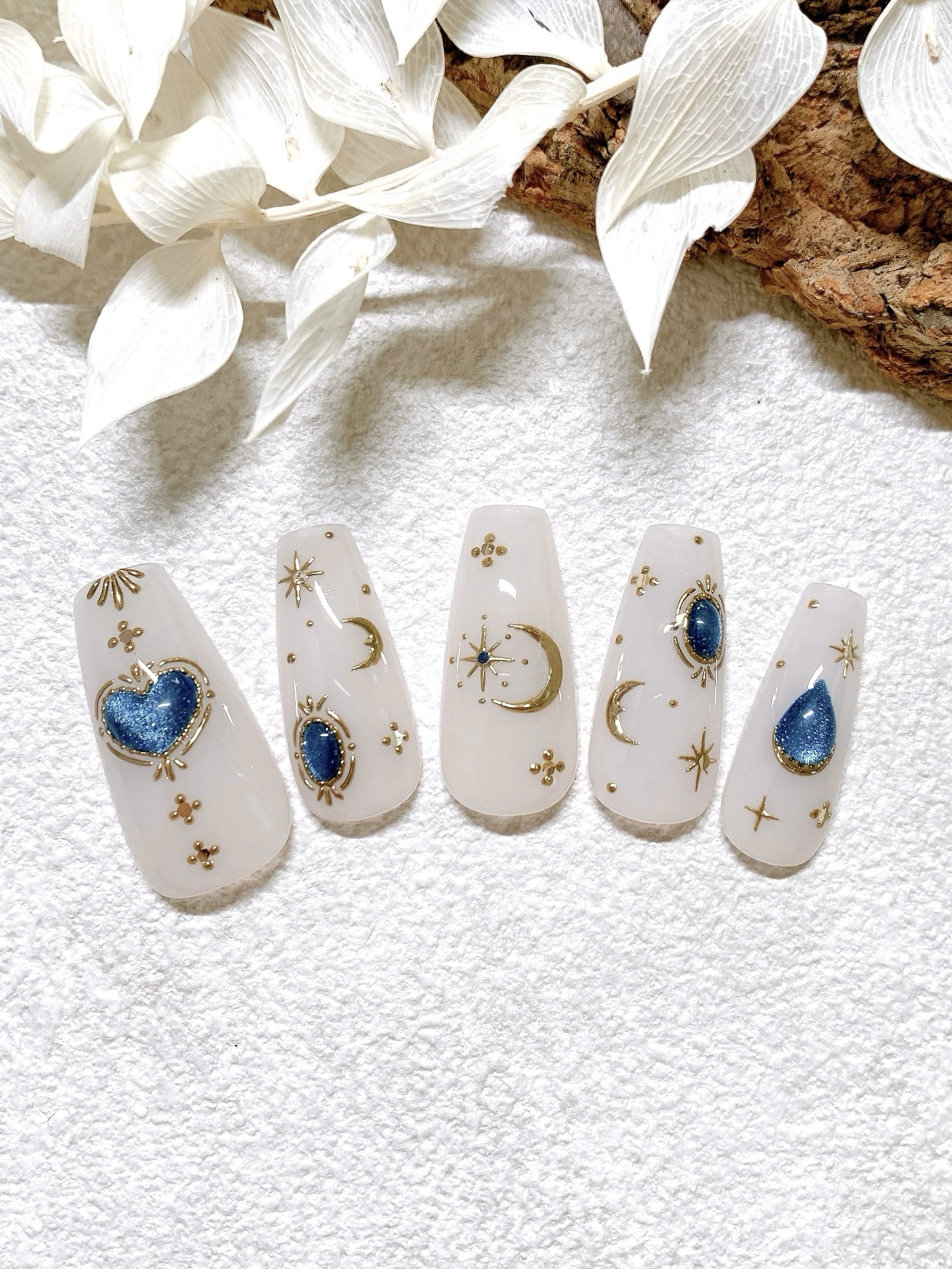 #セルフネイル,#ミラーネイル,#マグネットネイルのネイルデザイン