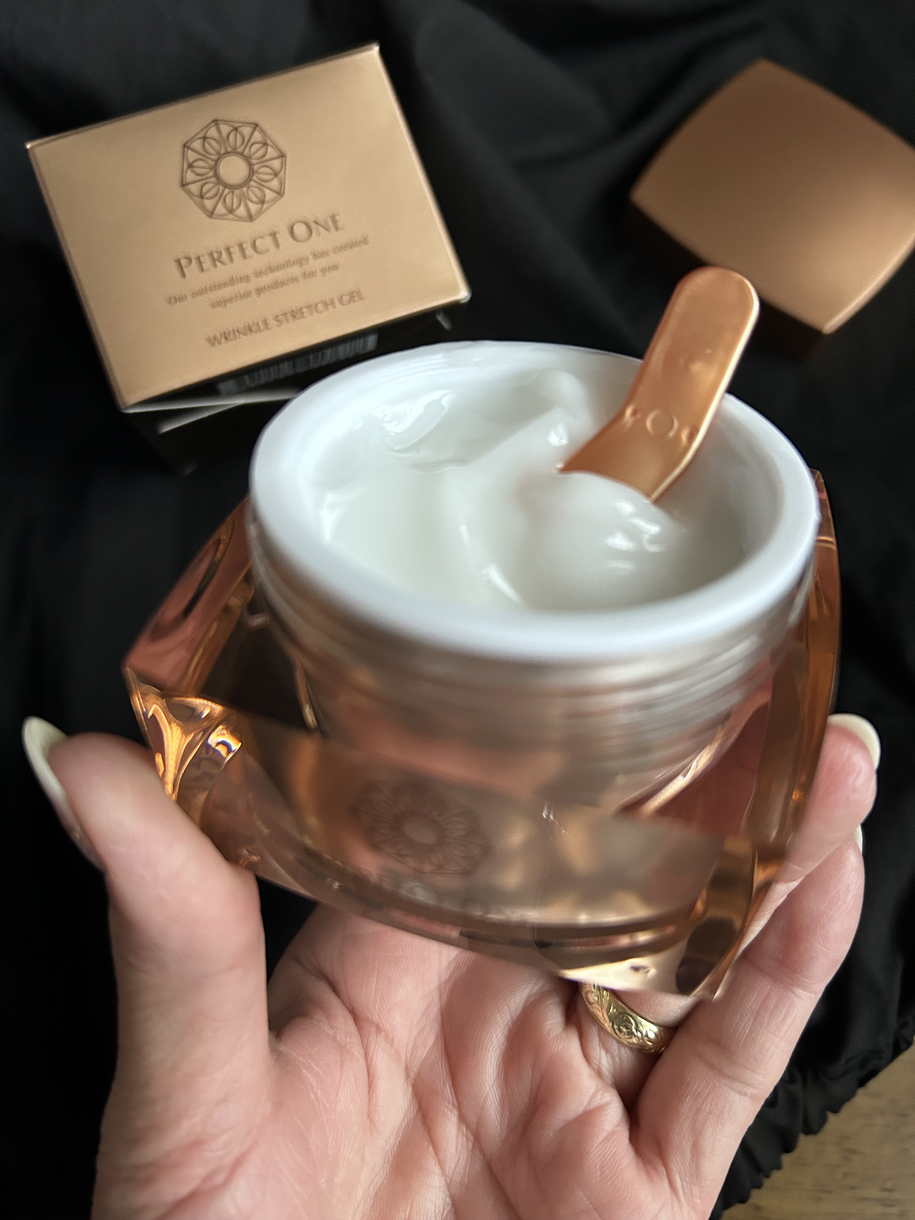 パーフェクトワン 薬用リンクルストレッチジェル/パーフェクトワン/オールインワン化粧品を使ったクチコミ（2枚目）