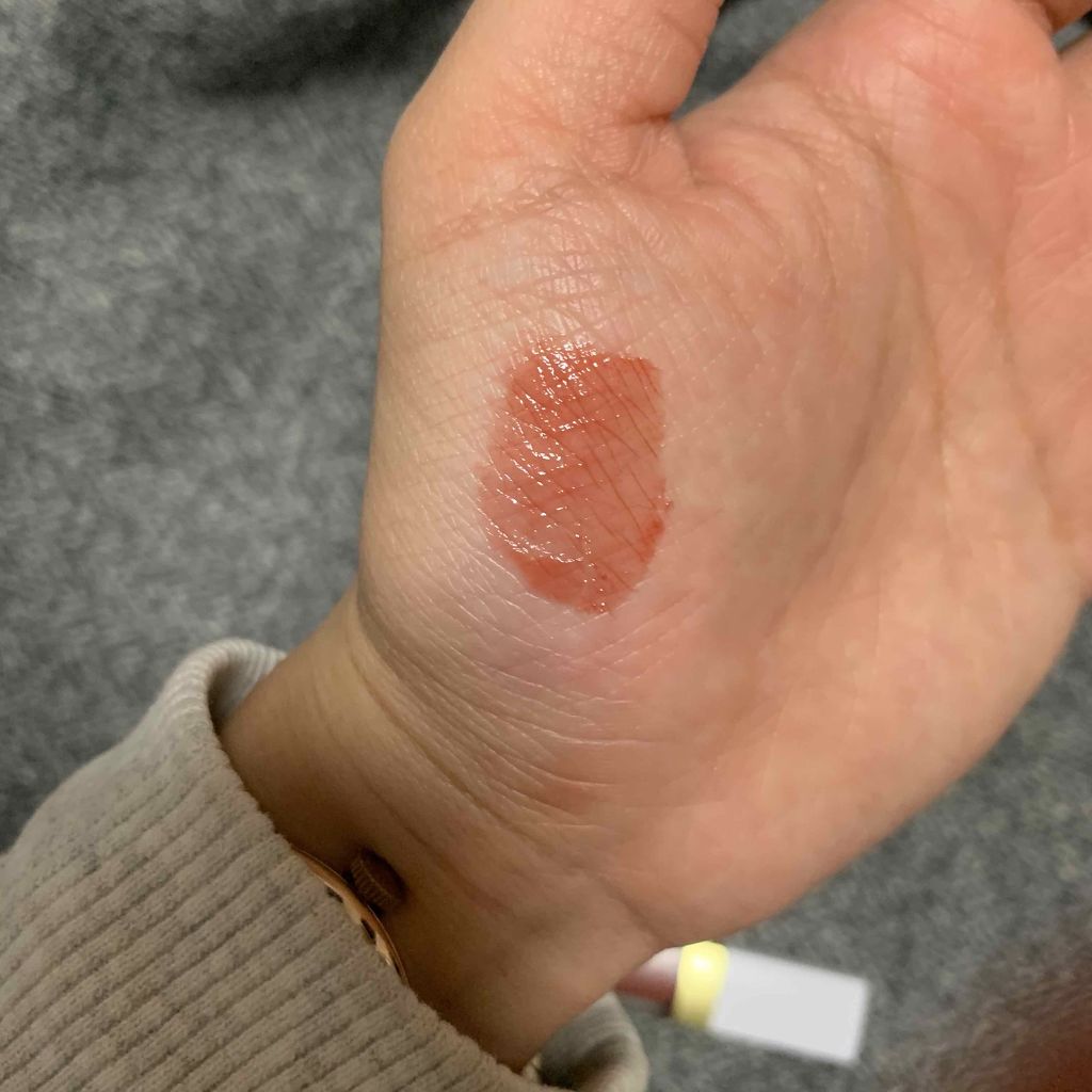 トーン ペタル エッセンス カラー バター/to/one/リップグロスを使ったクチコミ(2枚目)