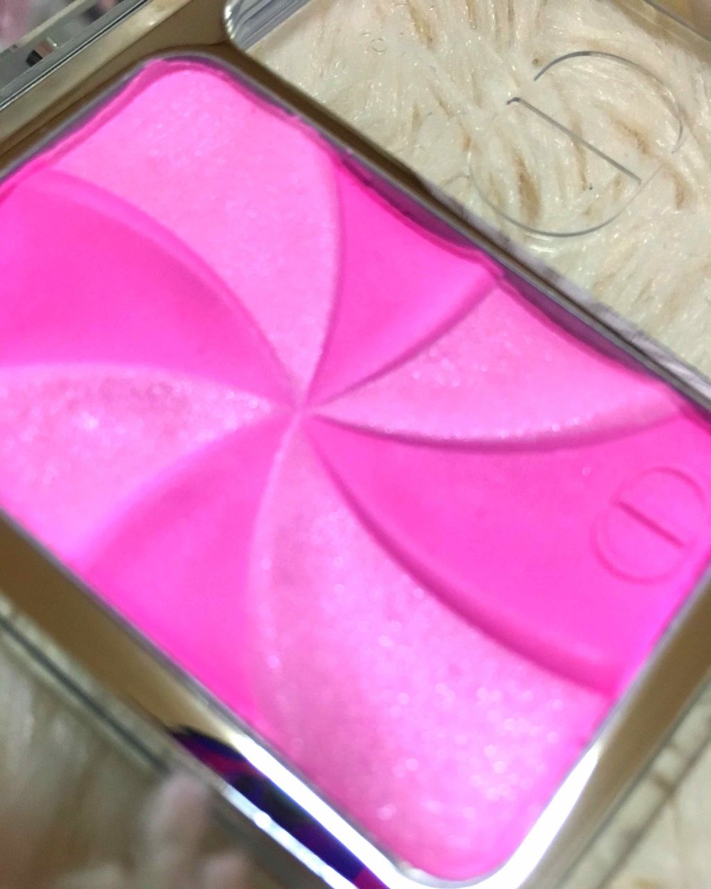 ディオールスキン ロージー グロウ/Dior/パウダーチークを使ったクチコミ(2枚目)