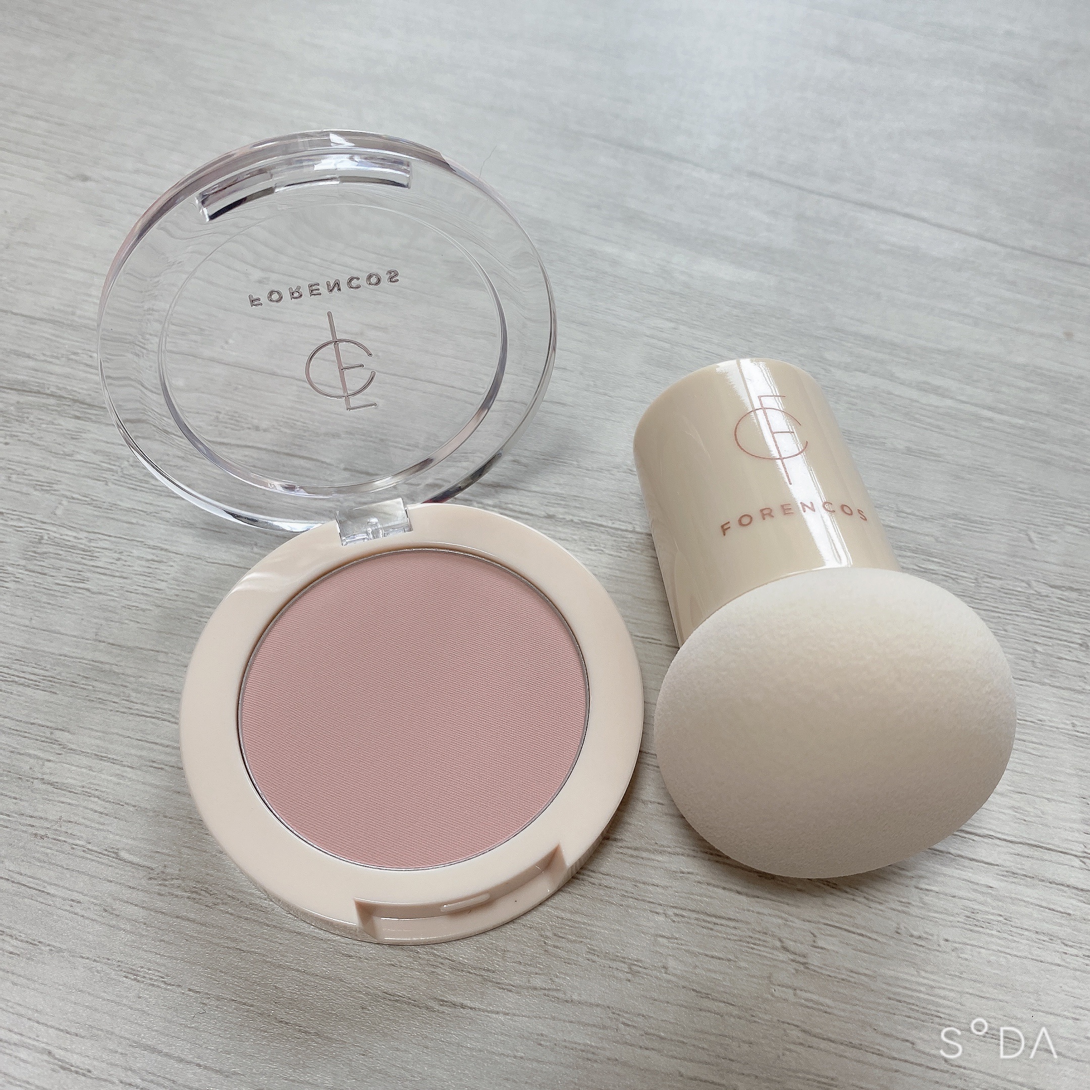 ベアブラッシャー パフ付き 05 ラブローン/フォレンコス/パウダーチークを使ったクチコミ（2枚目）