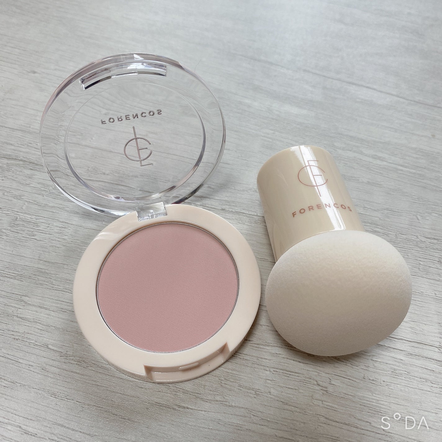 ベアブラッシャー パフ付き/フォレンコス/パウダーチークを使ったクチコミ(2枚目)