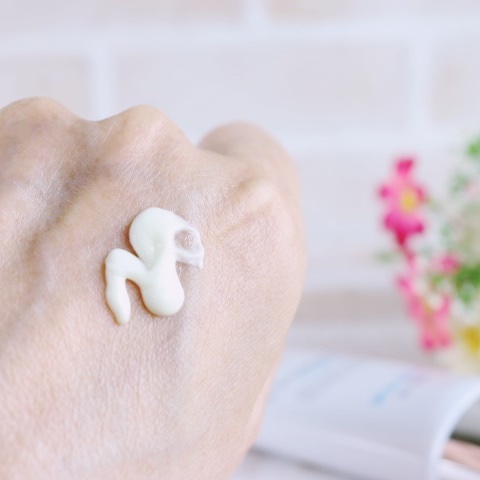 ダルバ ウォータフル エッセンス サンクリーム/ダルバ/日焼け止めクリームを使ったクチコミ（2枚目）