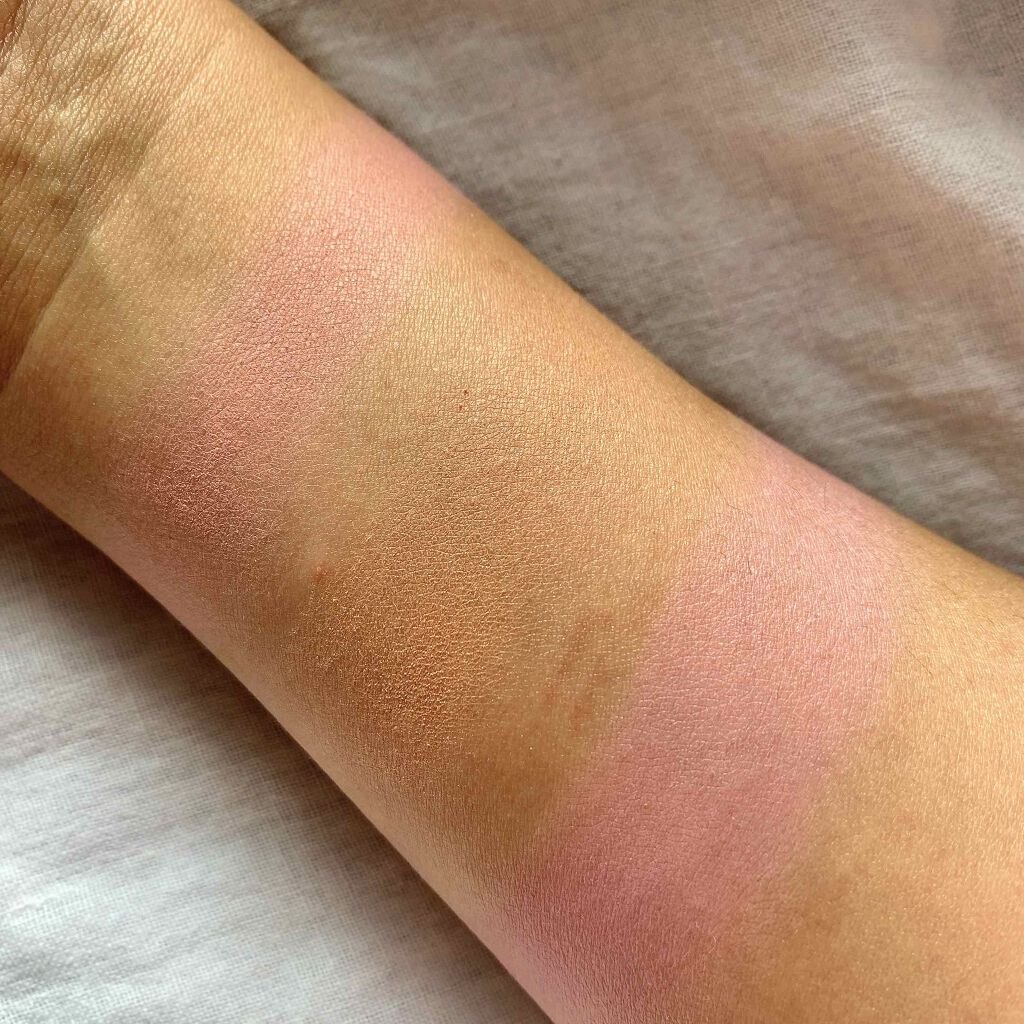 Luv Beam Cheek #01 Loveable Coral/lilybyred/パウダーチークを使ったクチコミ（2枚目）