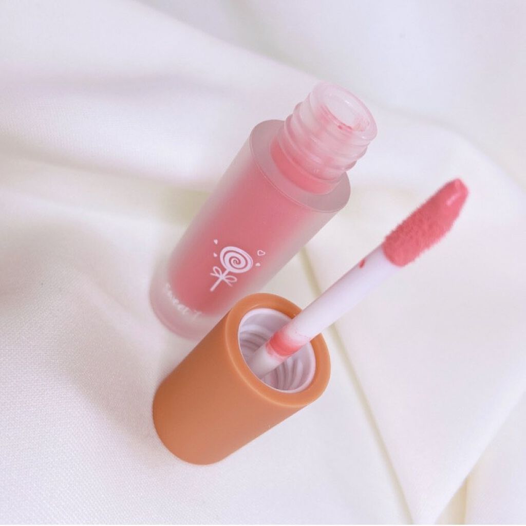 ももを。 on LIPS 「ももをです。今回はパケから可愛すぎる💕チークのご紹介です💁♀..」(2枚目)