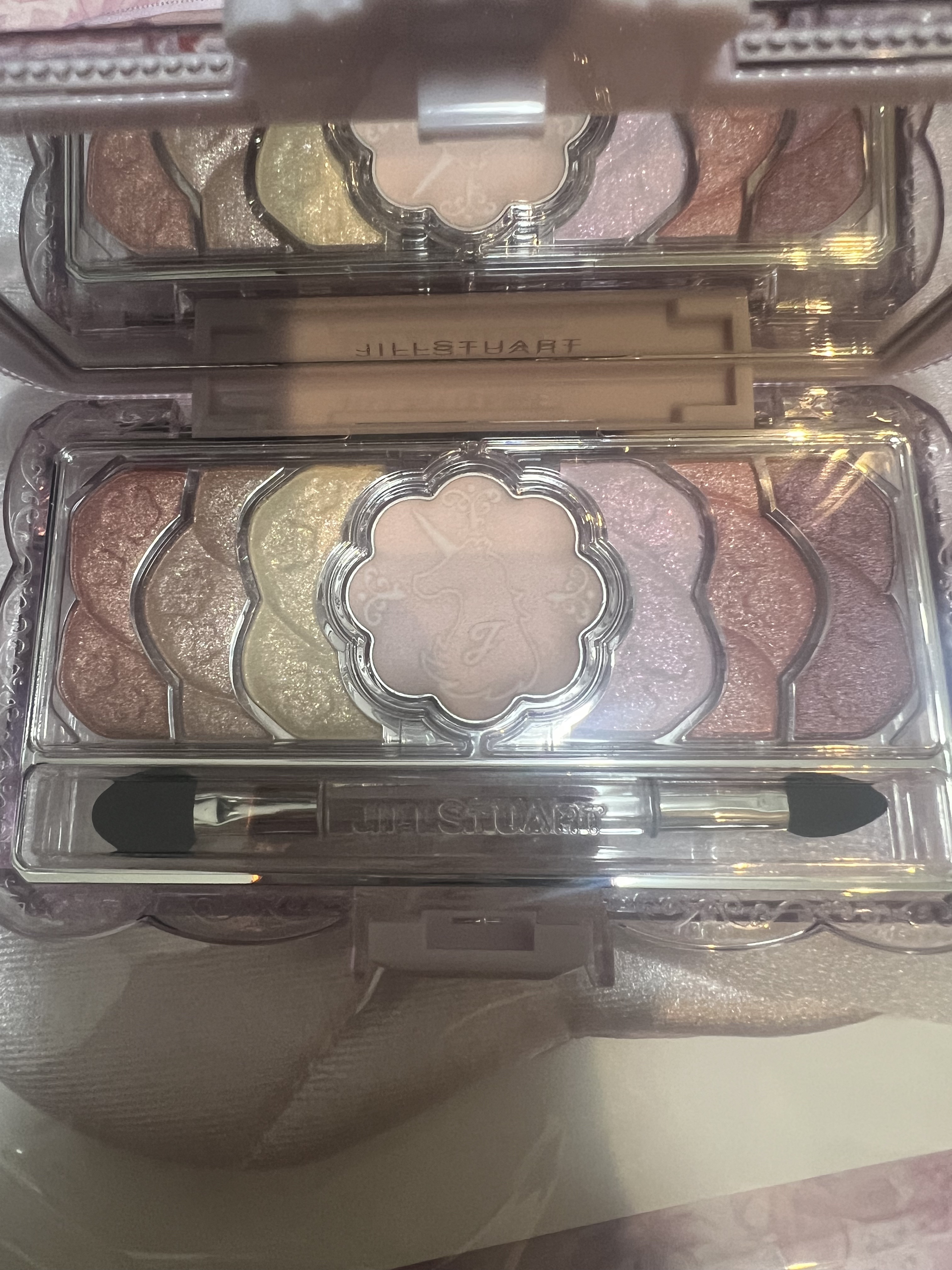 ユニコーンユートピア コレクション ブルームクチュール アイズ　ユニコーンユートピア/JILL STUART/メイクアップキットを使ったクチコミ（2枚目）