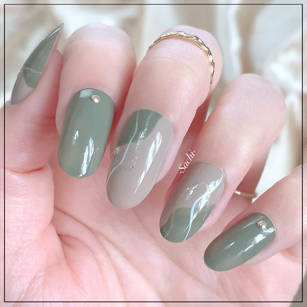 ネイルホリック GR703/ネイルホリック/マニキュアを使ったクチコミ（2枚目）