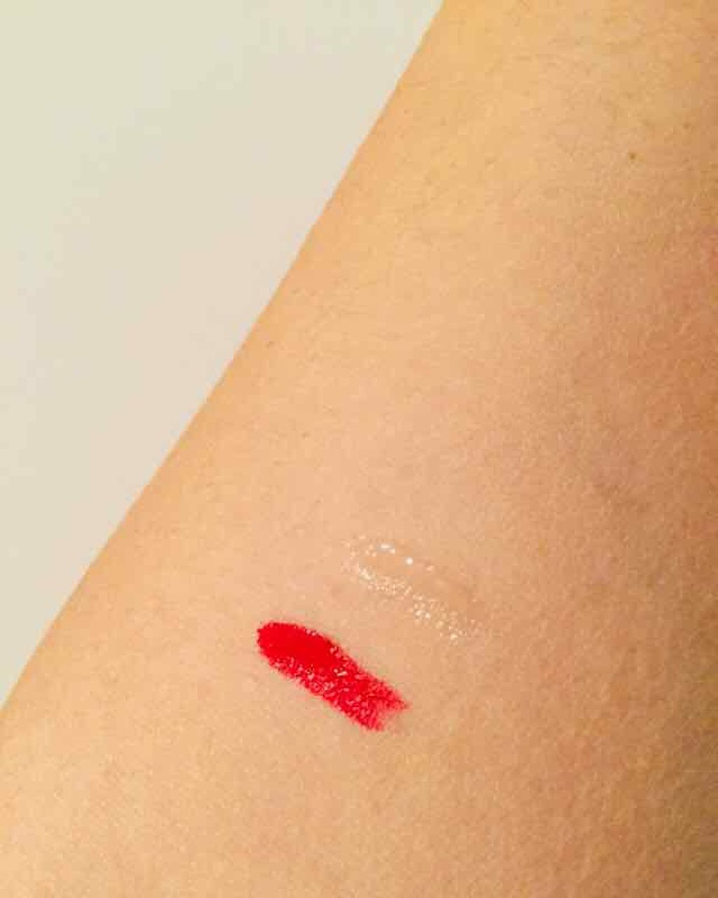 プロボカリプス リップカラー/リンメル ロンドン/リップグロスを使ったクチコミ（2枚目）