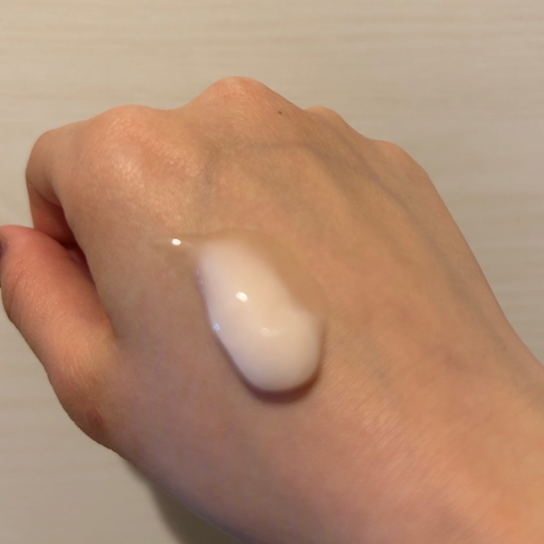 ハンド&ヘア ライトセラム/AUTHENTIC BEAUTY CONCEPT/ハンドクリームを使ったクチコミ(3枚目)