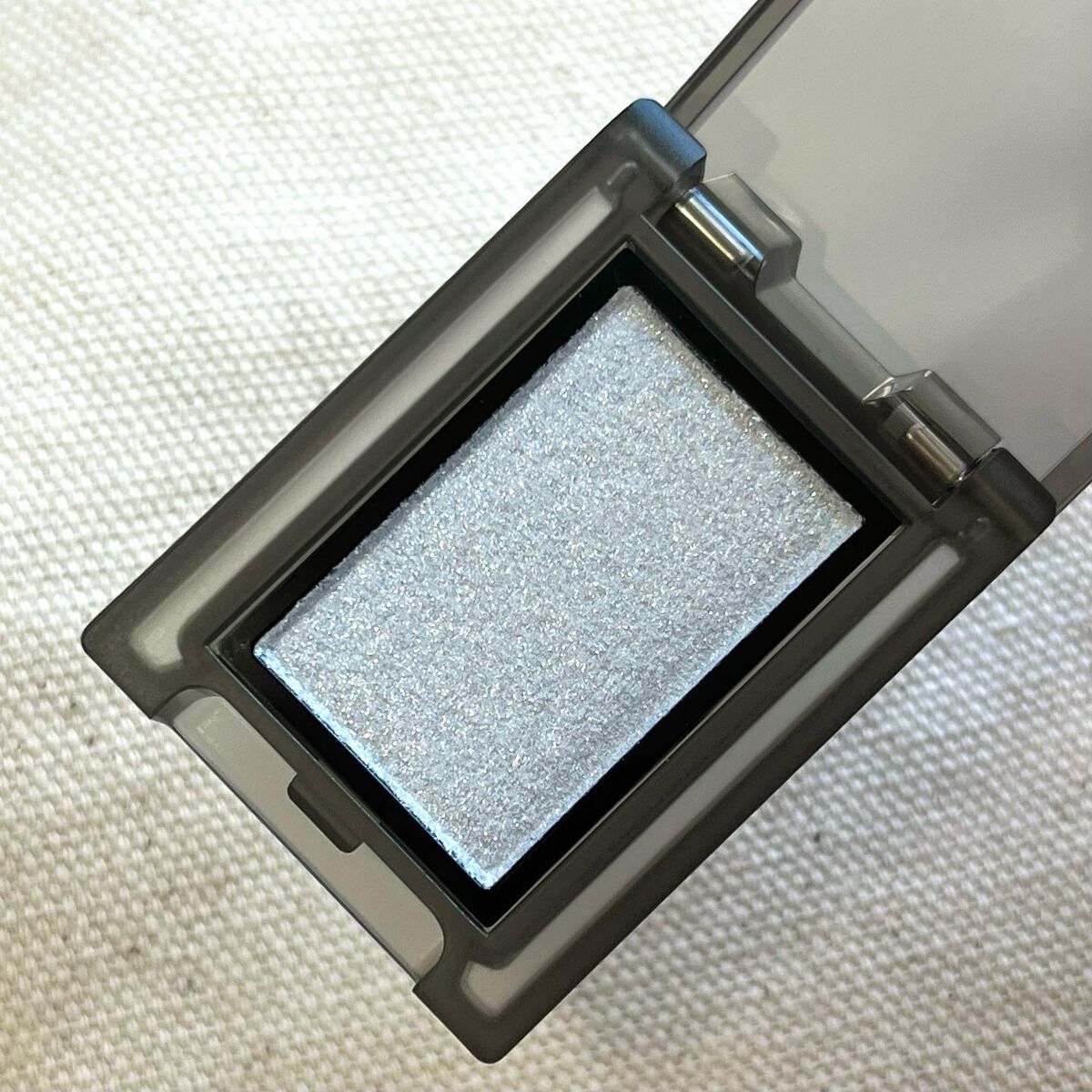 ヴァティック アイズ/Celvoke/単色アイシャドウを使ったクチコミ(3枚目)