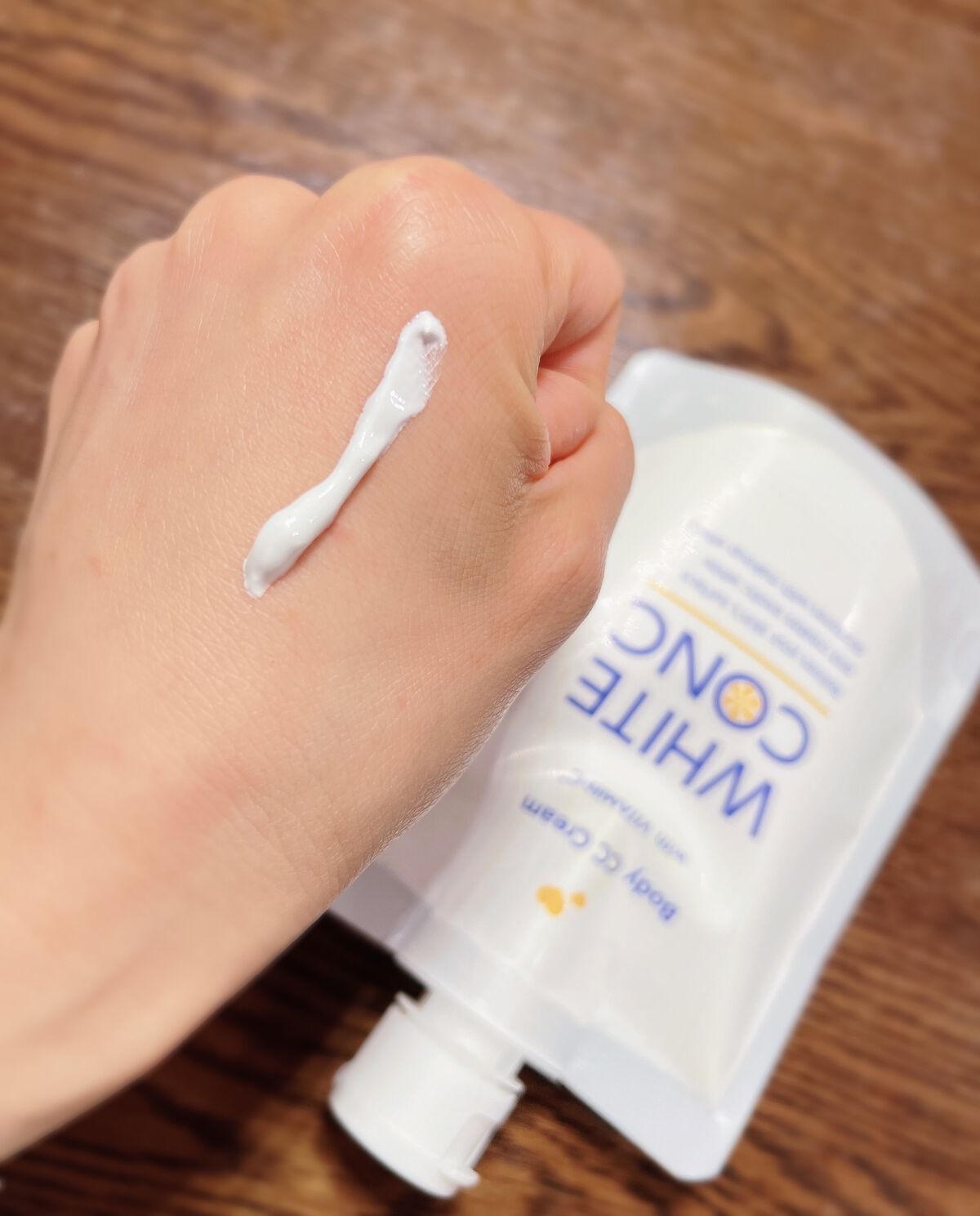 薬用ホワイトコンク ホワイトニングCC CII/ホワイトコンク/ボディクリームを使ったクチコミ(2枚目)