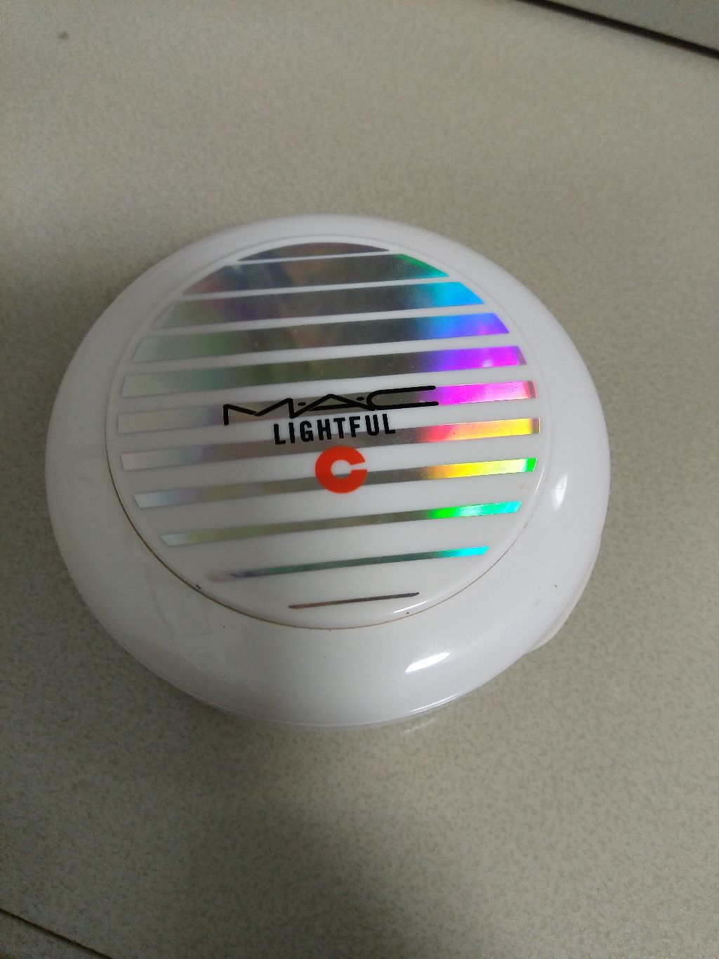 ライトフル C+ SPF 30 ファンデーション/M・A・C/パウダーファンデーションを使ったクチコミ(1枚目)