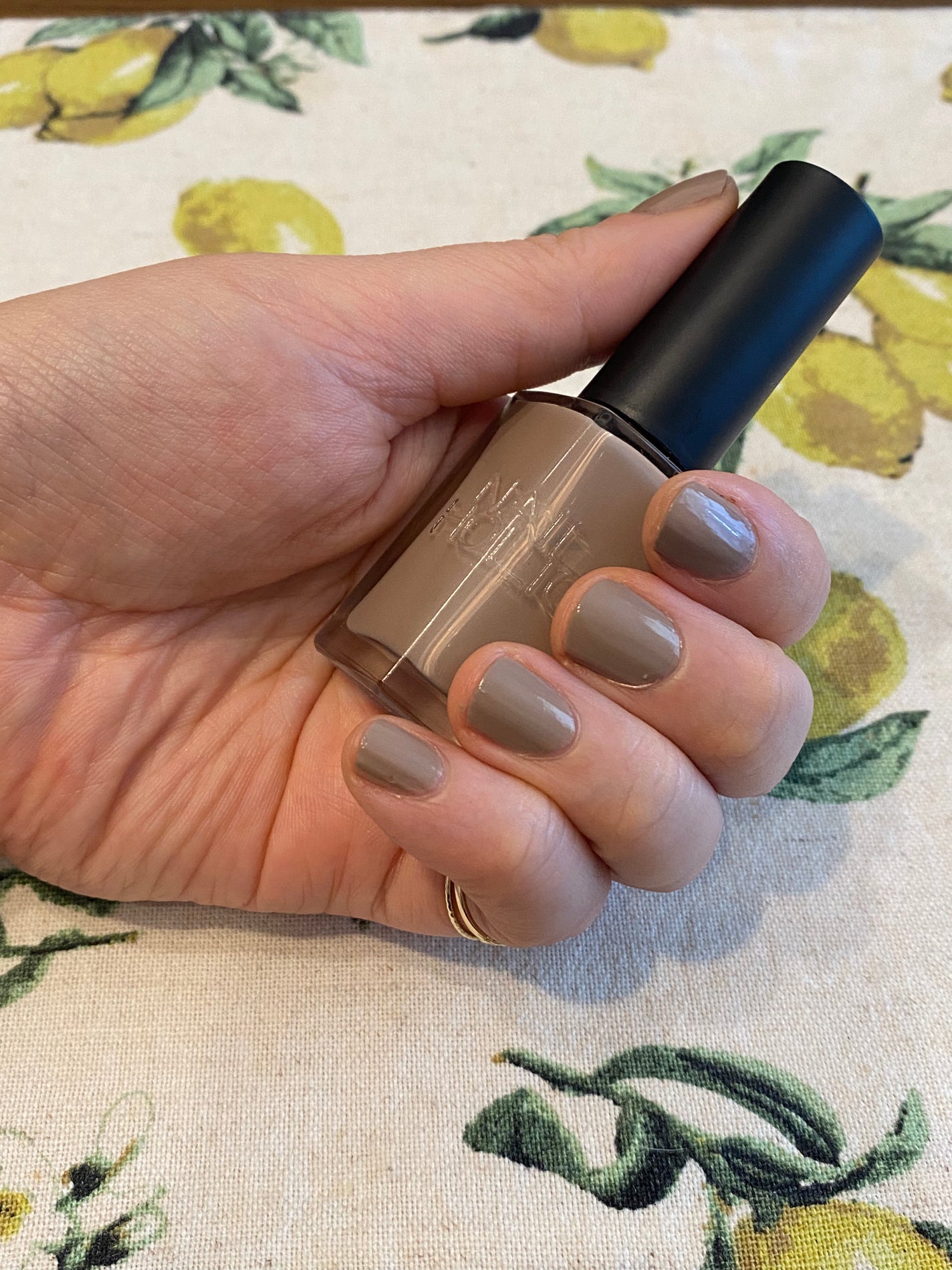 ネイルホリック 24_7/ネイルホリック/マニキュアを使ったクチコミ(2枚目)